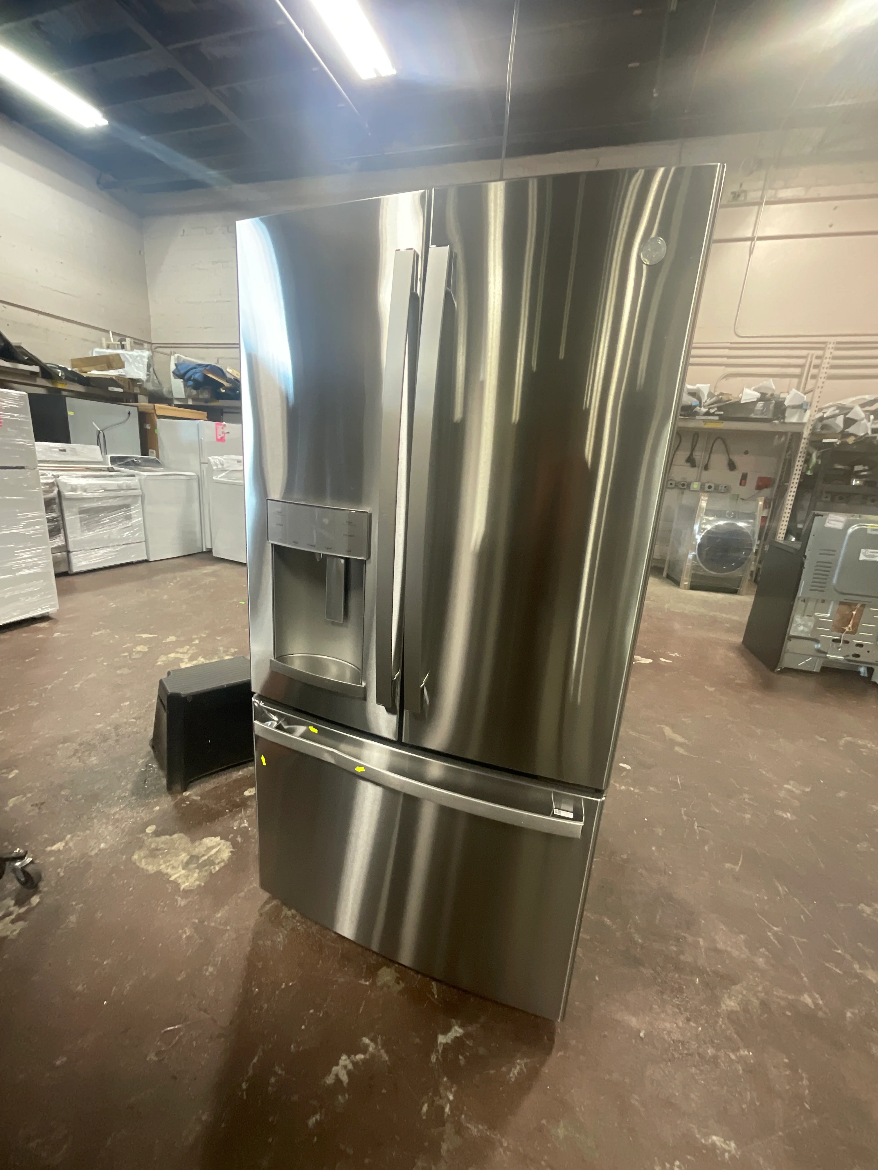 GE® ENERGY STAR® 27.7 Cu. Ft. Fingerprint Resistant French-Door Refrigerator - Image 7