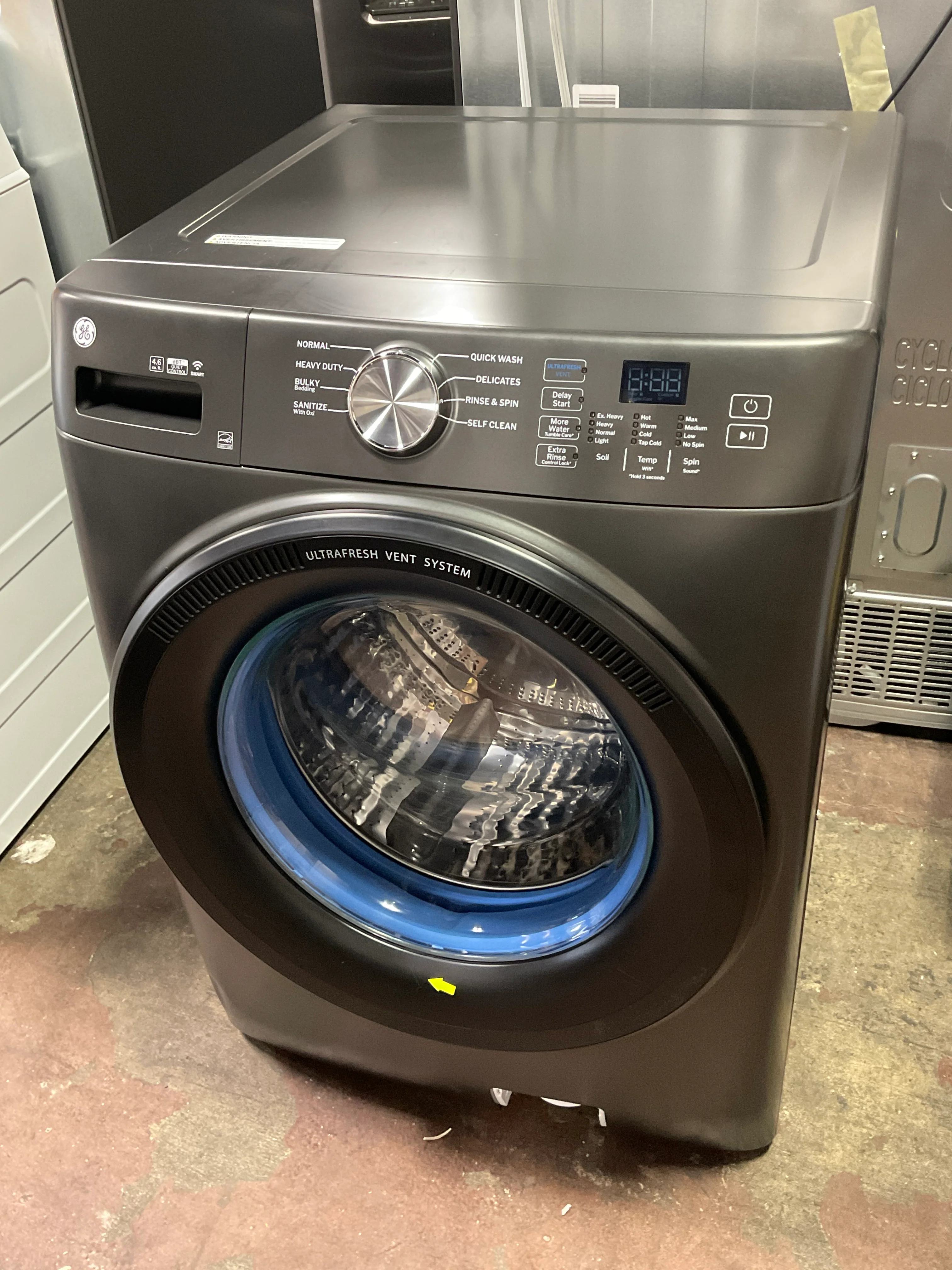 GE GE® ENERGY STAR® 4.6 cu. ft. Capacity Smart Front Load Washer with UltraFresh Vent System with OdorBlock™ - Image 6