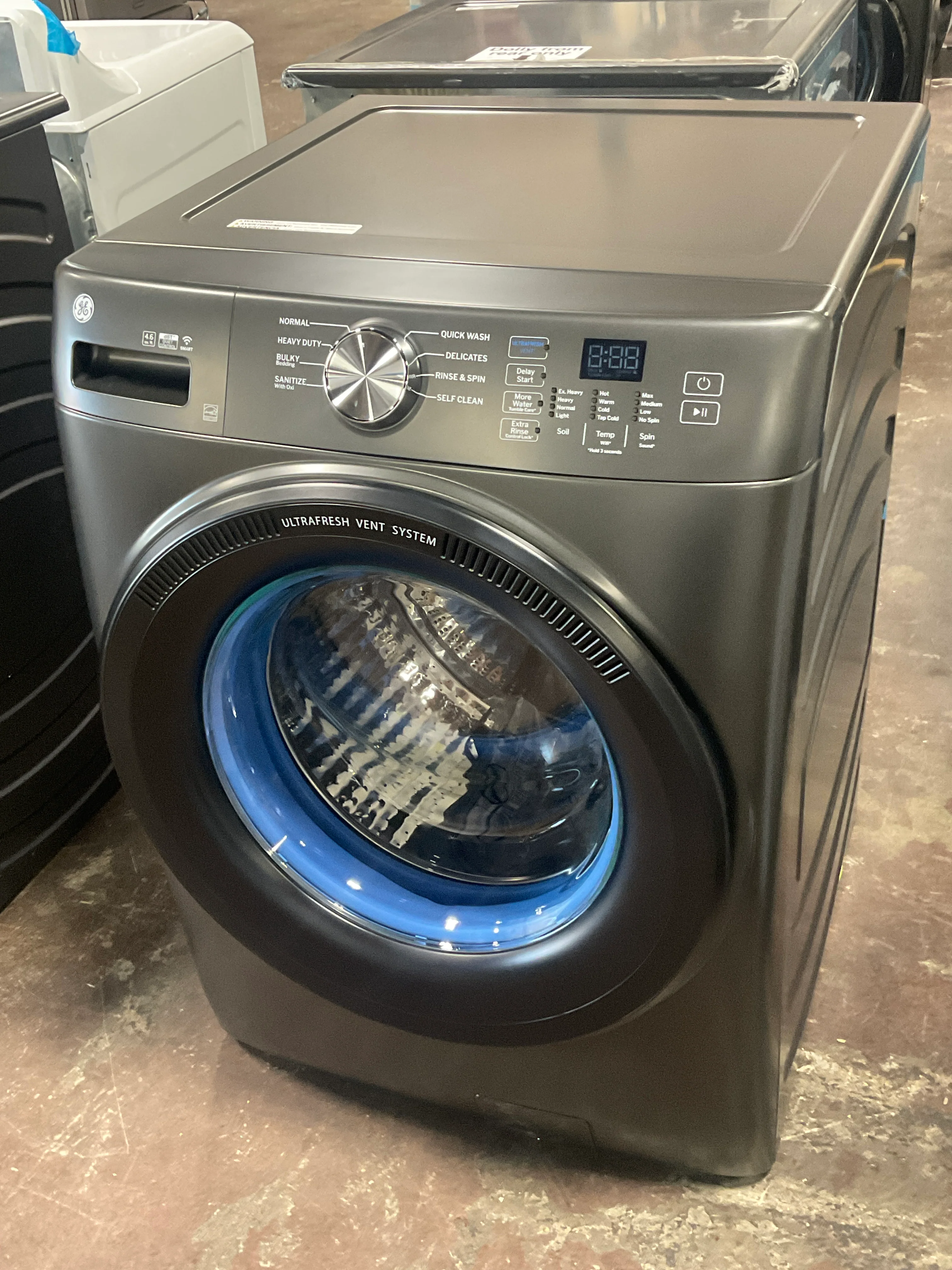 GE GE® ENERGY STAR® 4.6 cu. ft. Capacity Smart Front Load Washer with UltraFresh Vent System with OdorBlock™ - Image 8