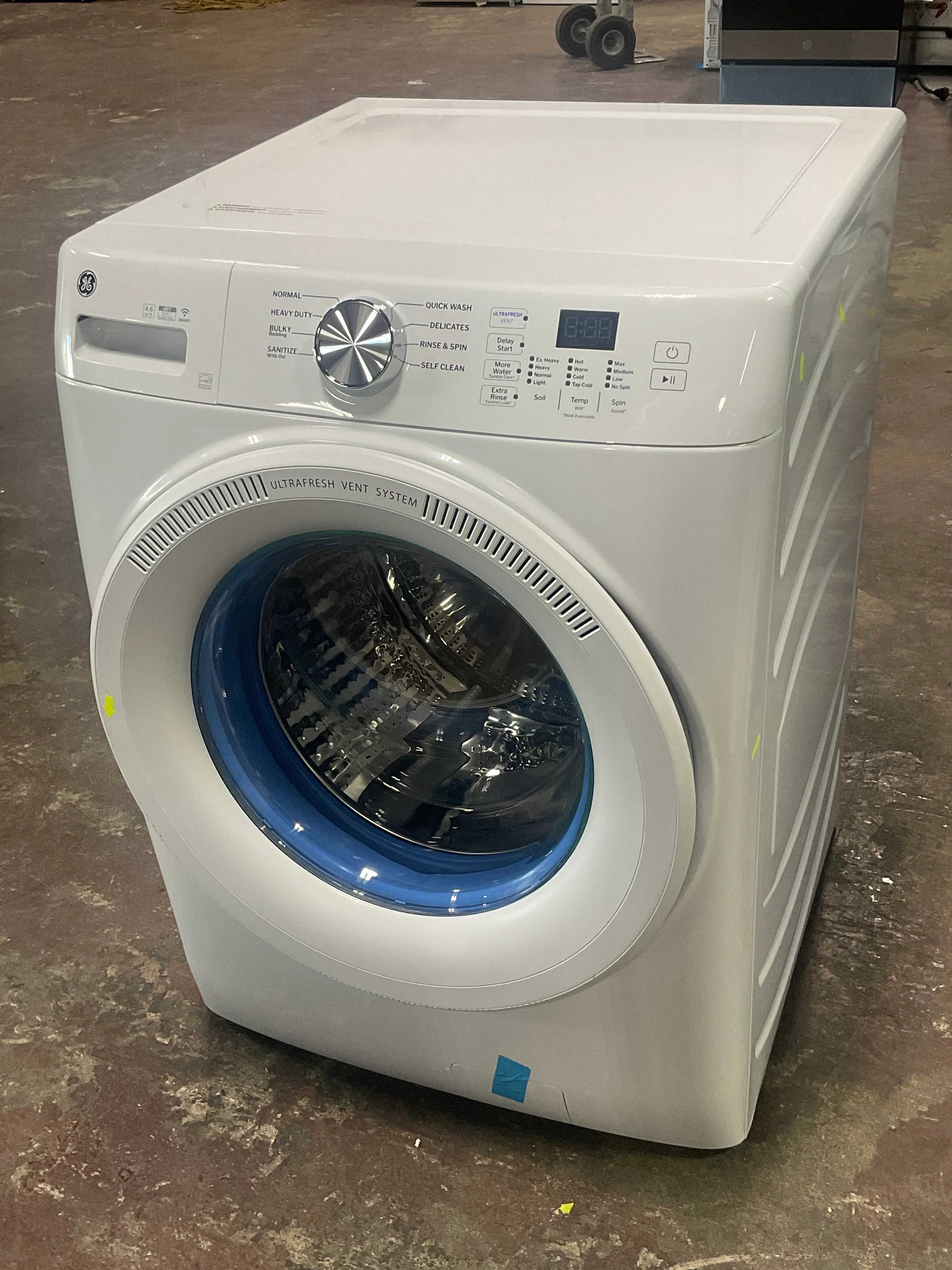 GE GE® ENERGY STAR® 4.6 cu. ft. Capacity Smart Front Load Washer with UltraFresh Vent System with OdorBlock™ - Image 8