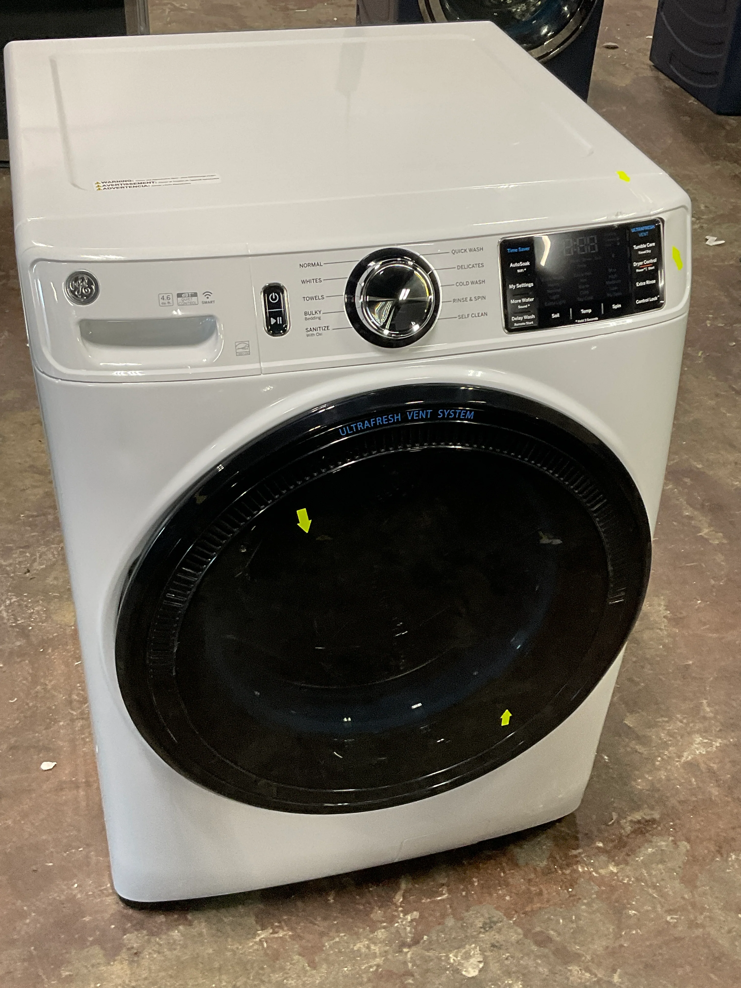GE GE® 4.6 cu. ft. Capacity Smart Front Load ENERGY STAR® Washer with UltraFresh Vent System with OdorBlock™ and Sanitize w/Oxi - Image 6