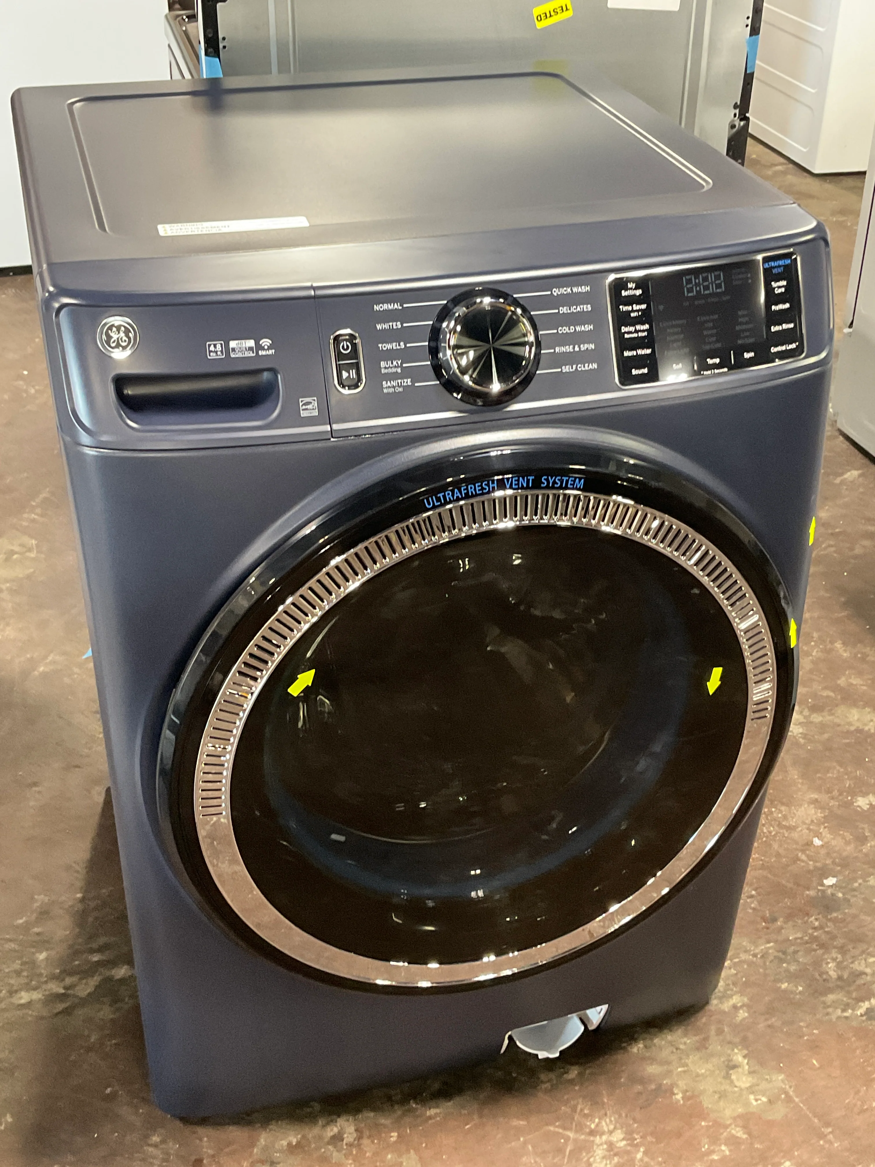 GE GE® ENERGY STAR® 4.8 cu. ft. Capacity Smart Front Load Washer with UltraFresh Vent System with OdorBlock™ and Sanitize w/Oxi - Image 8