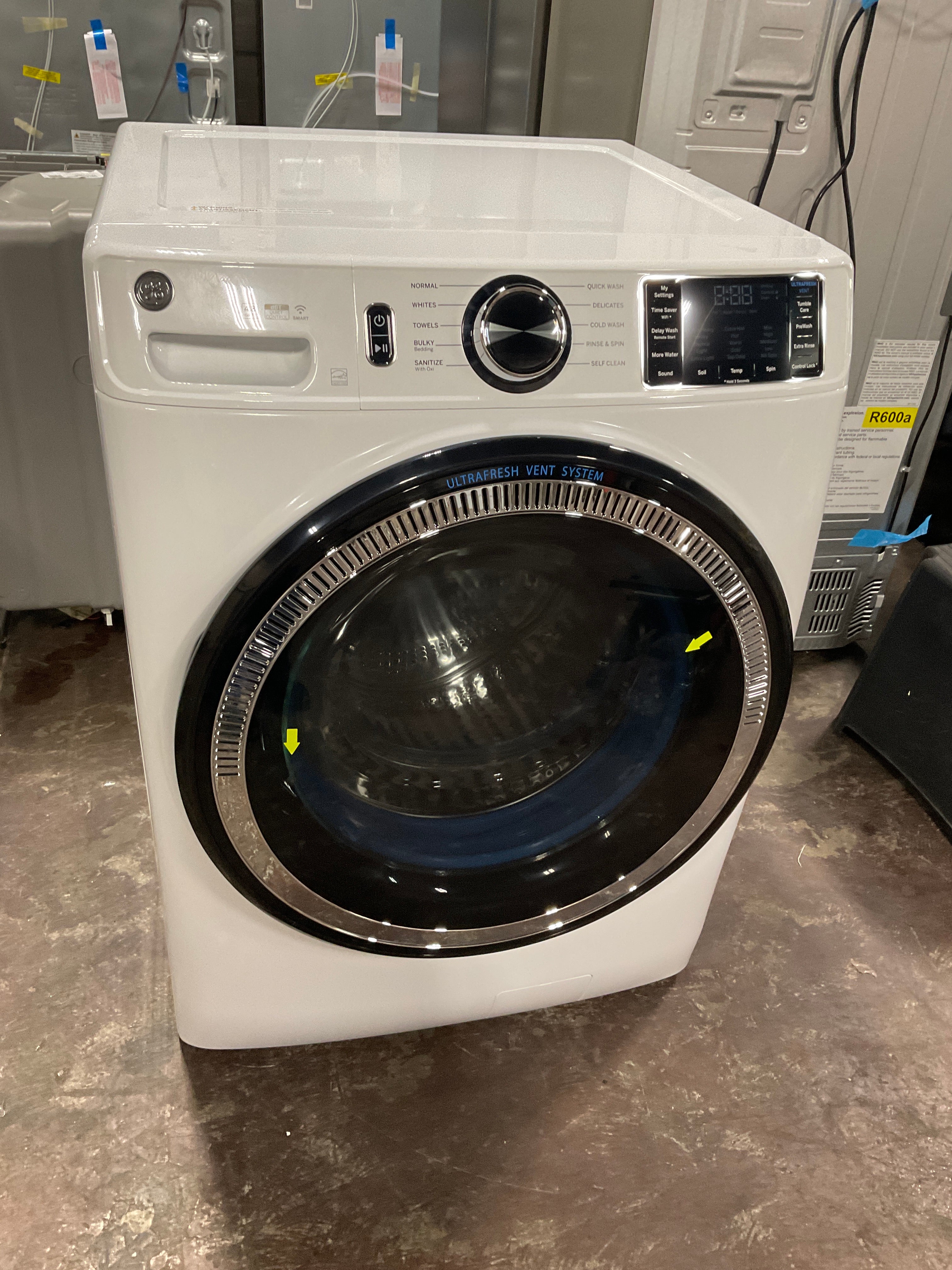 GE GE® ENERGY STAR 4.8 cu. ft. Capacity Smart Front Load ® Washer with UltraFresh Vent System with OdorBlock™ and Sanitize w/Oxi - Image 16