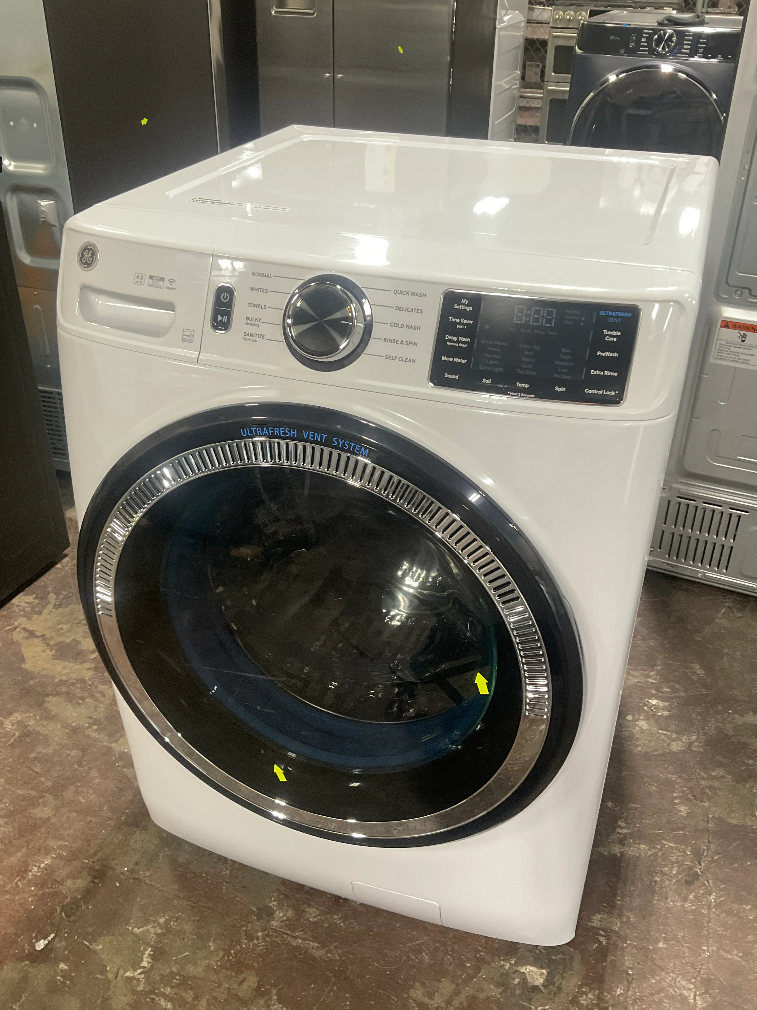 GE GE® ENERGY STAR 4.8 cu. ft. Capacity Smart Front Load ® Washer with UltraFresh Vent System with OdorBlock™ and Sanitize w/Oxi - Image 7