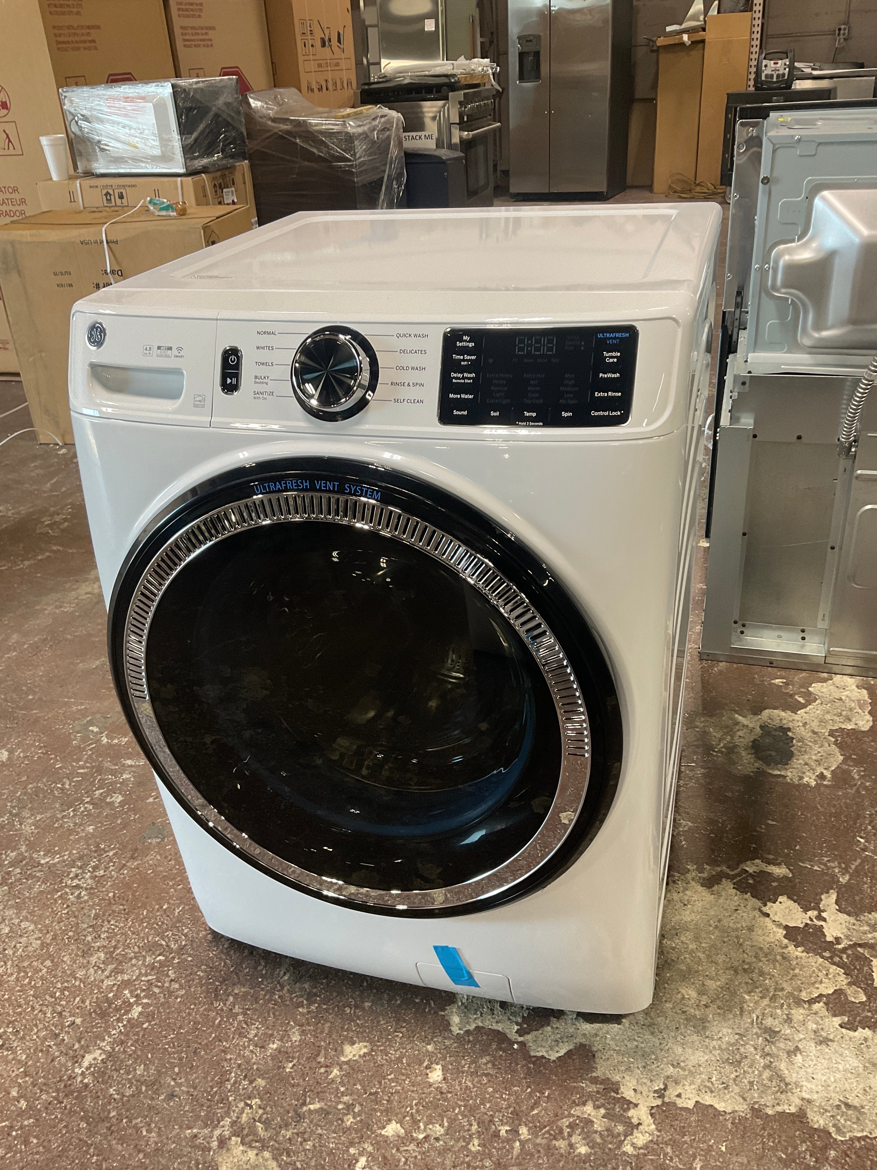 GE GE® ENERGY STAR 4.8 cu. ft. Capacity Smart Front Load ® Washer with UltraFresh Vent System with OdorBlock™ and Sanitize w/Oxi - Image 8