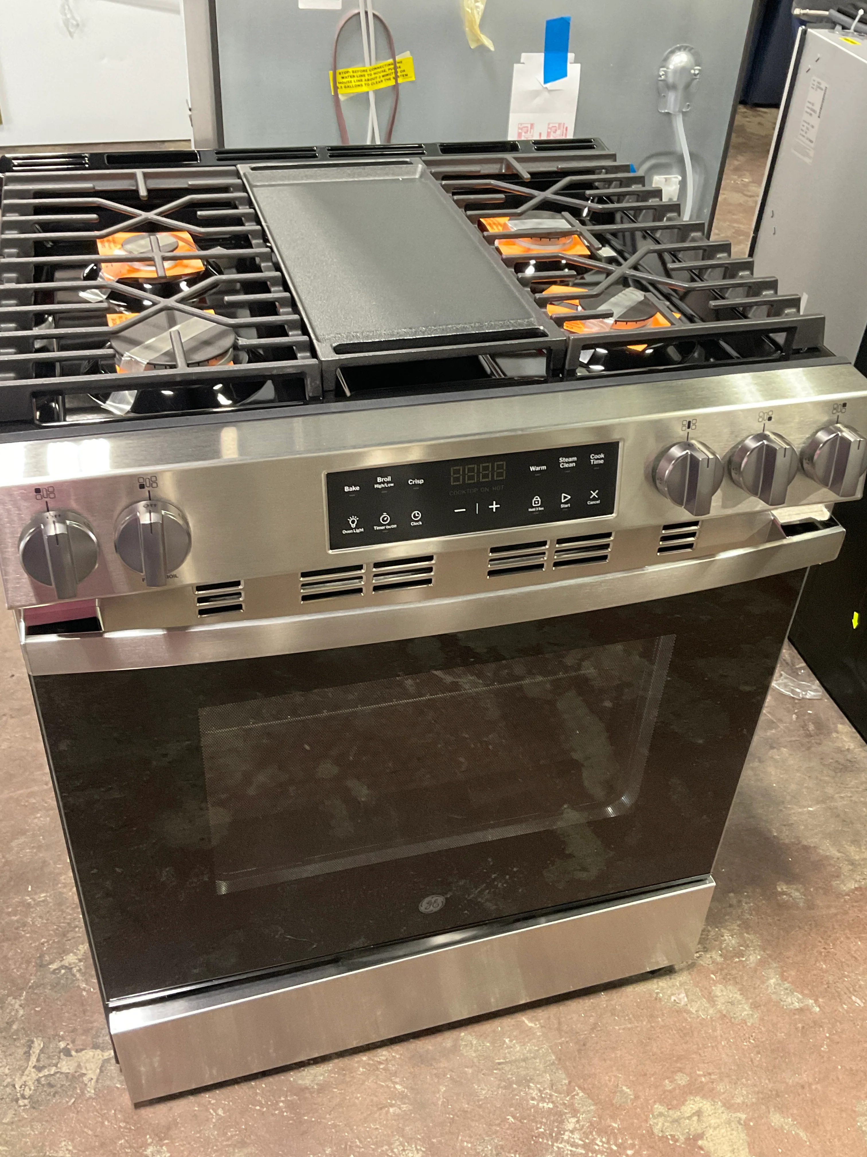 GE® 30" Slide-In Front Control Gas Range with Crisp Mode - Image 10