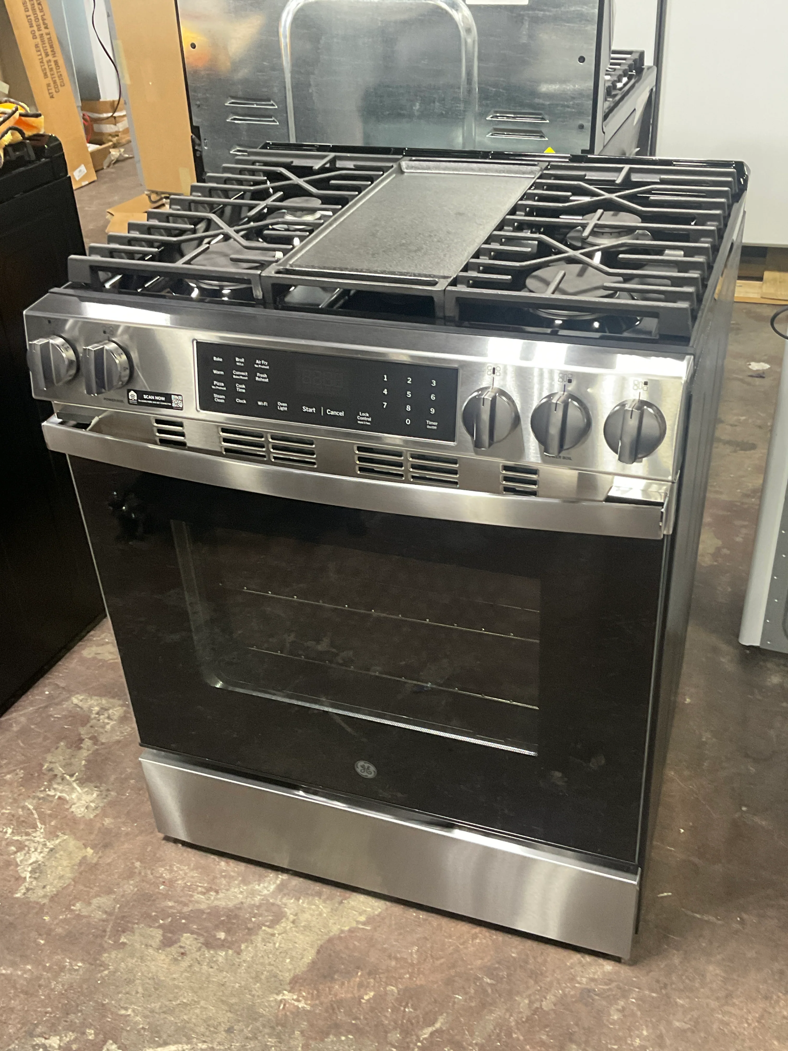 GE® 30" Slide-In Front-Control Convection Gas Range with No Preheat Air Fry and EasyWash™ Oven Tray - Image 7