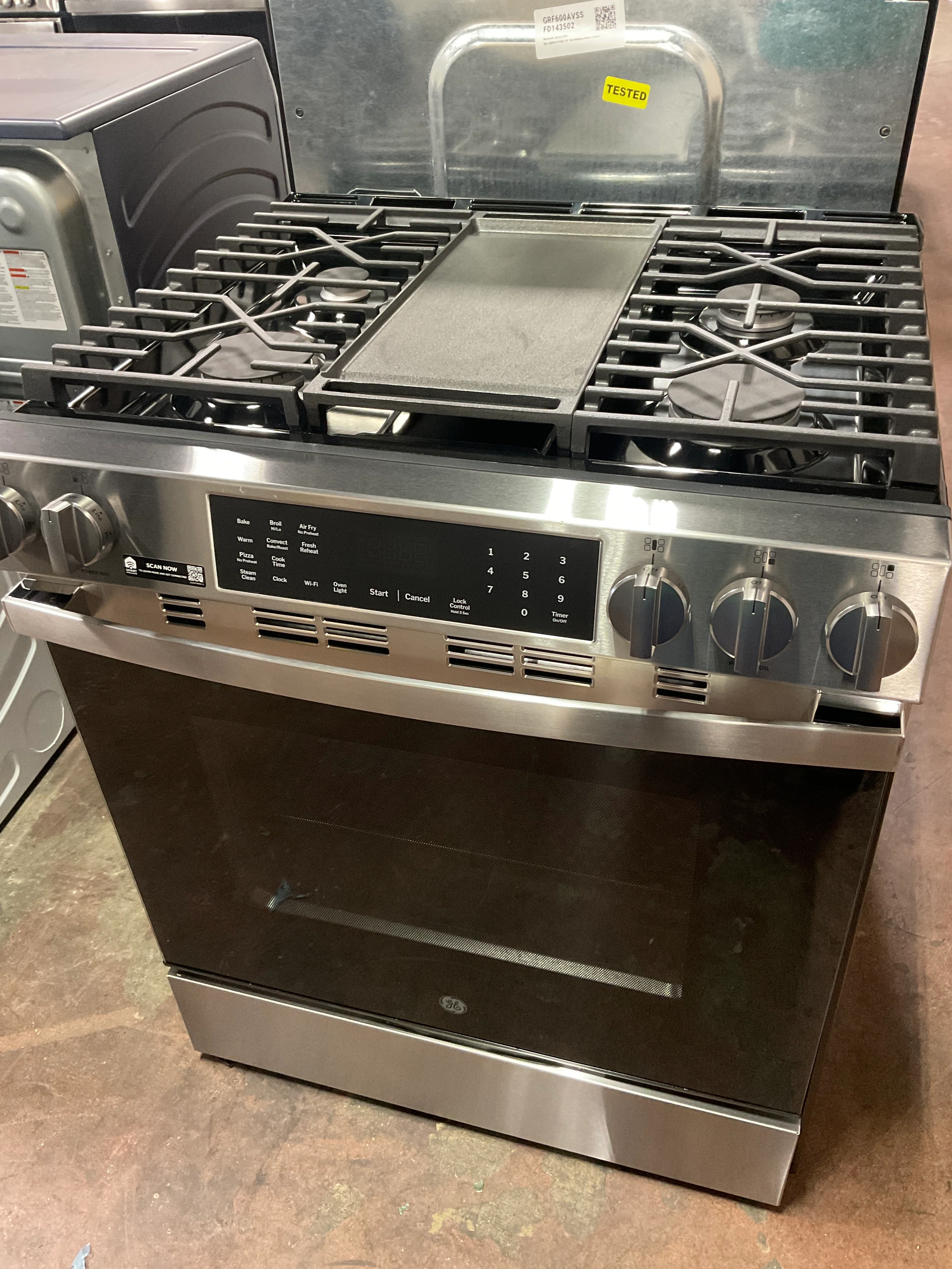 GE® 30" Slide-In Front-Control Convection Gas Range with No Preheat Air Fry and EasyWash™ Oven Tray - Image 8