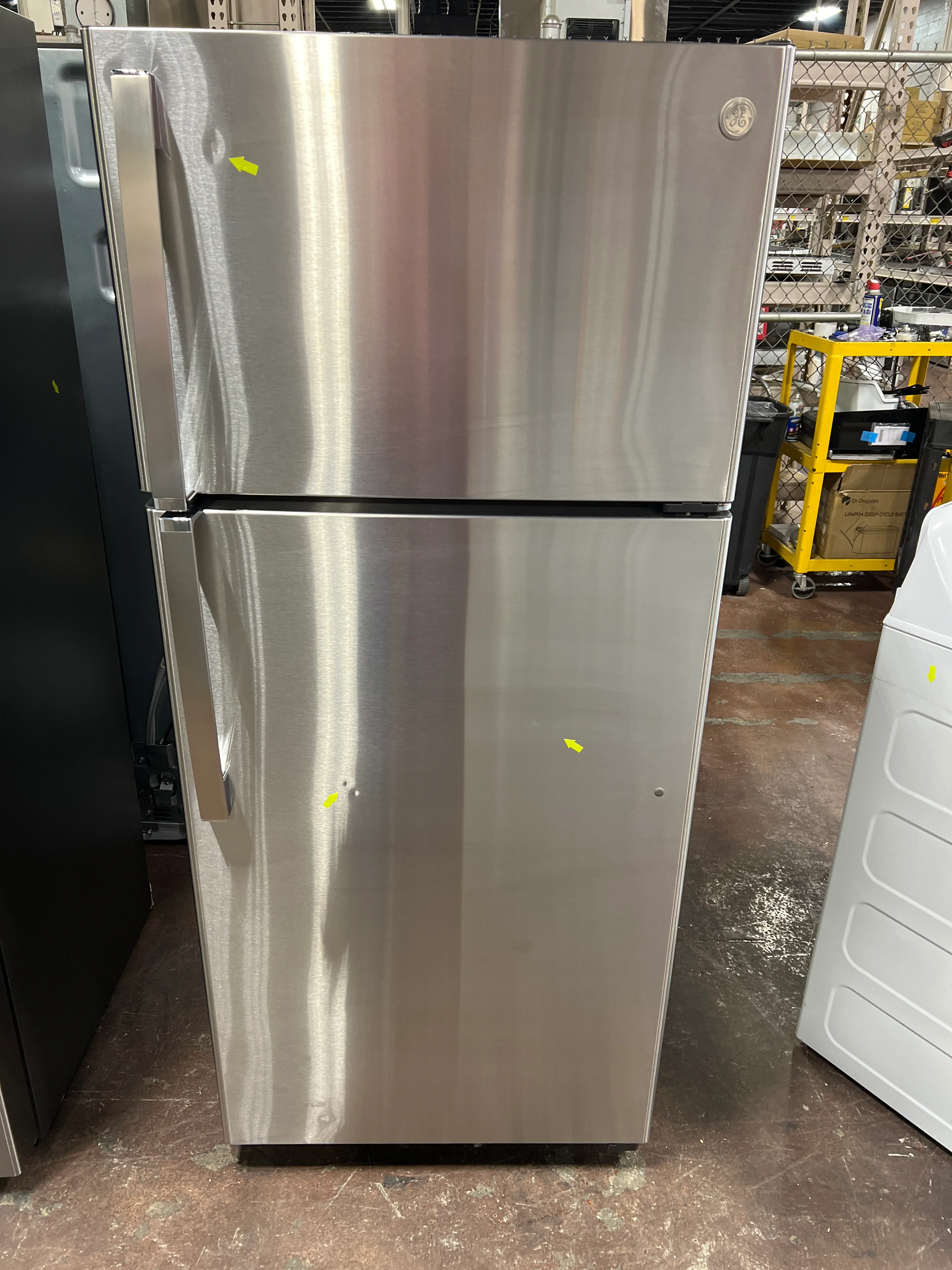 GE GE® ENERGY STAR® 16.6 Cu. Ft. Top-Freezer Refrigerator - Image 6