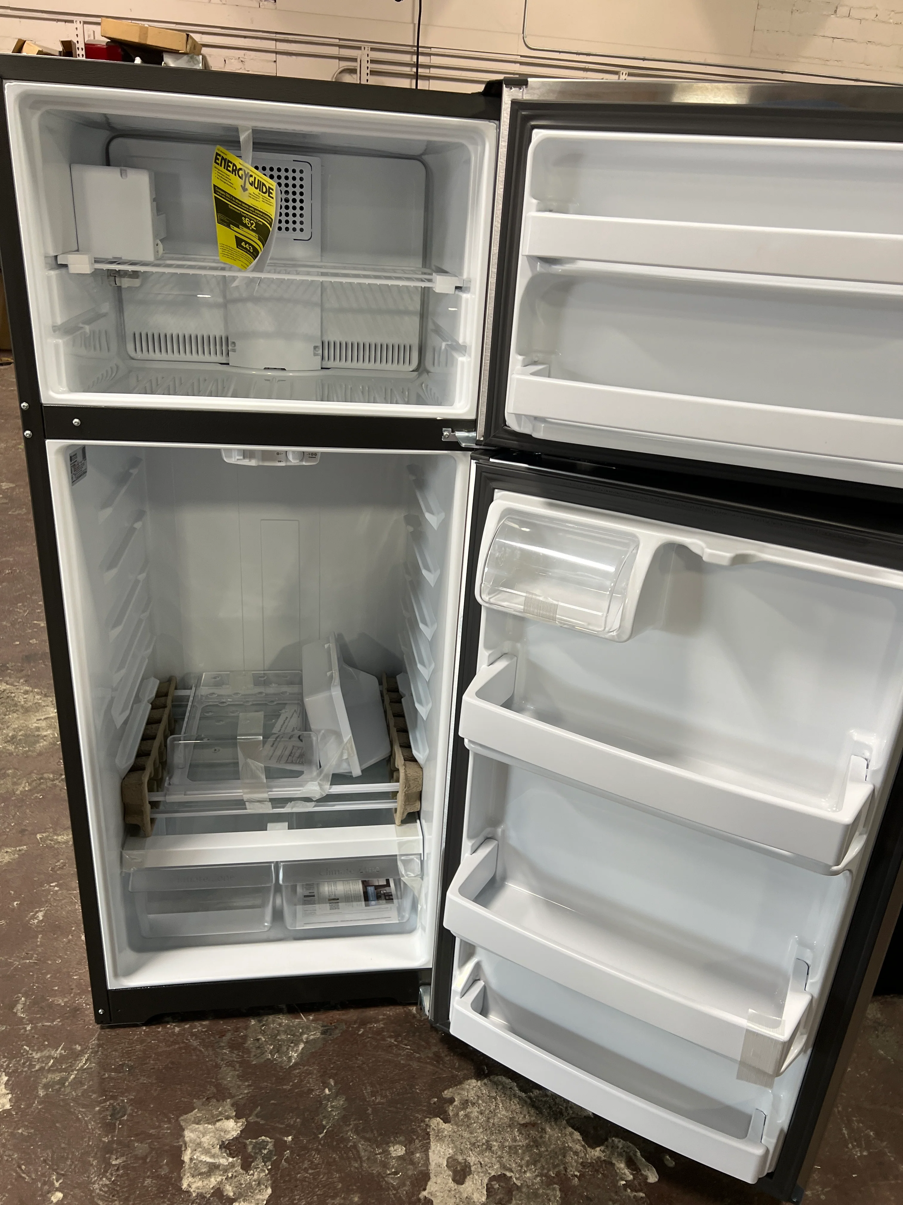 GE GE® ENERGY STAR® 17.5 Cu. Ft. Top-Freezer Refrigerator - Image 11