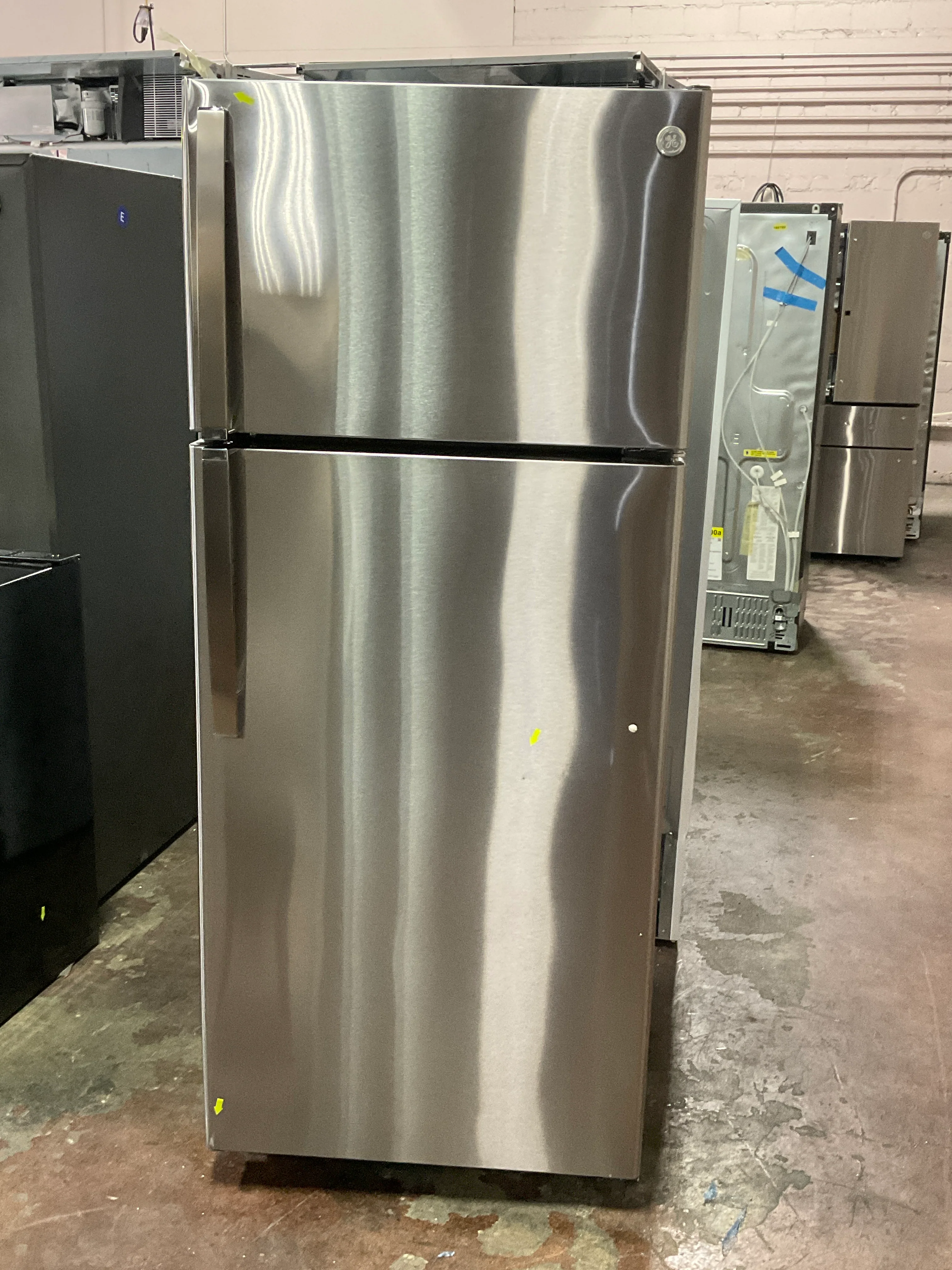 GE GE® ENERGY STAR® 17.5 Cu. Ft. Top-Freezer Refrigerator - Image 12