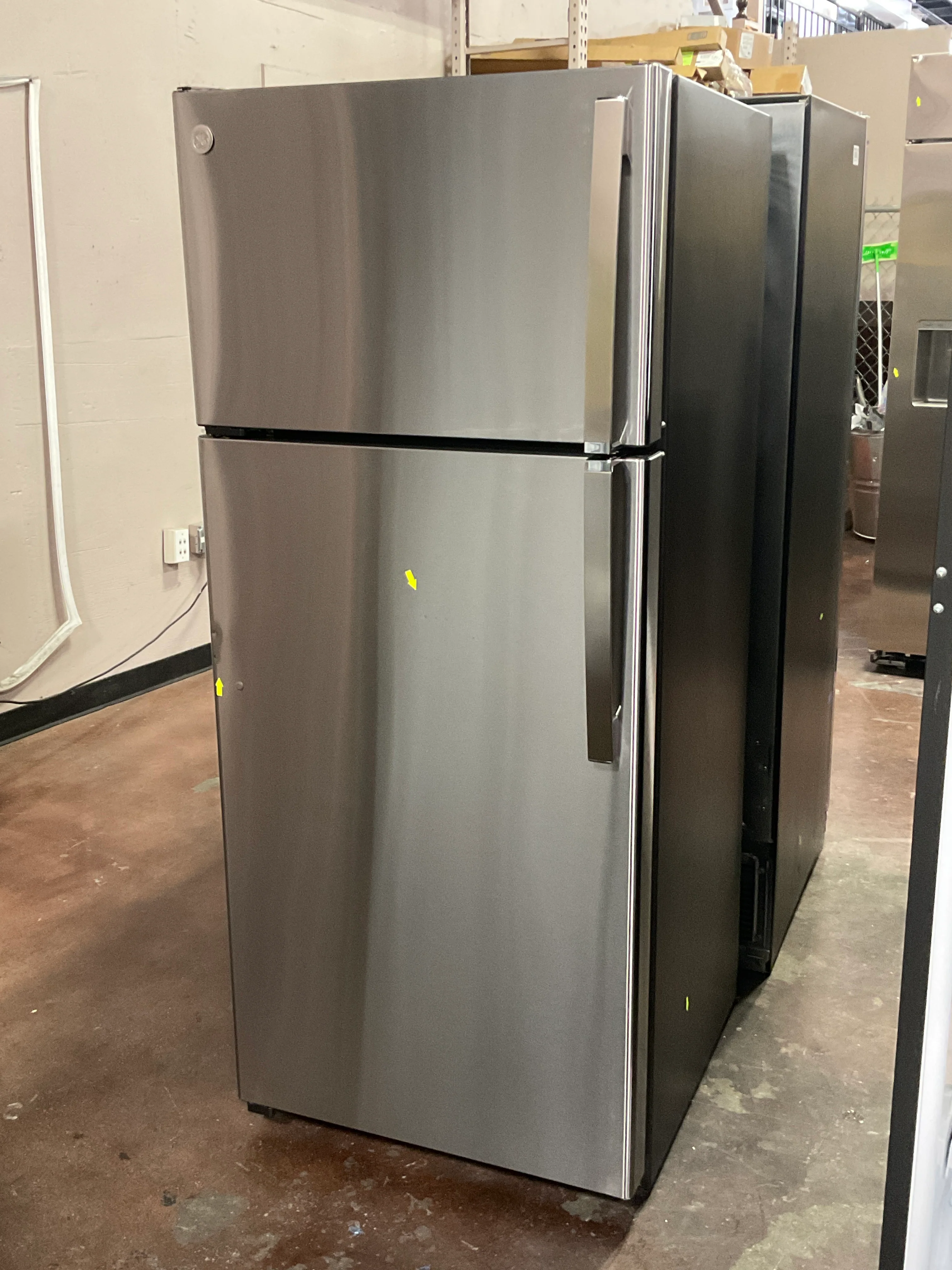 GE GE® ENERGY STAR® 17.5 Cu. Ft. Top-Freezer Refrigerator - Image 8