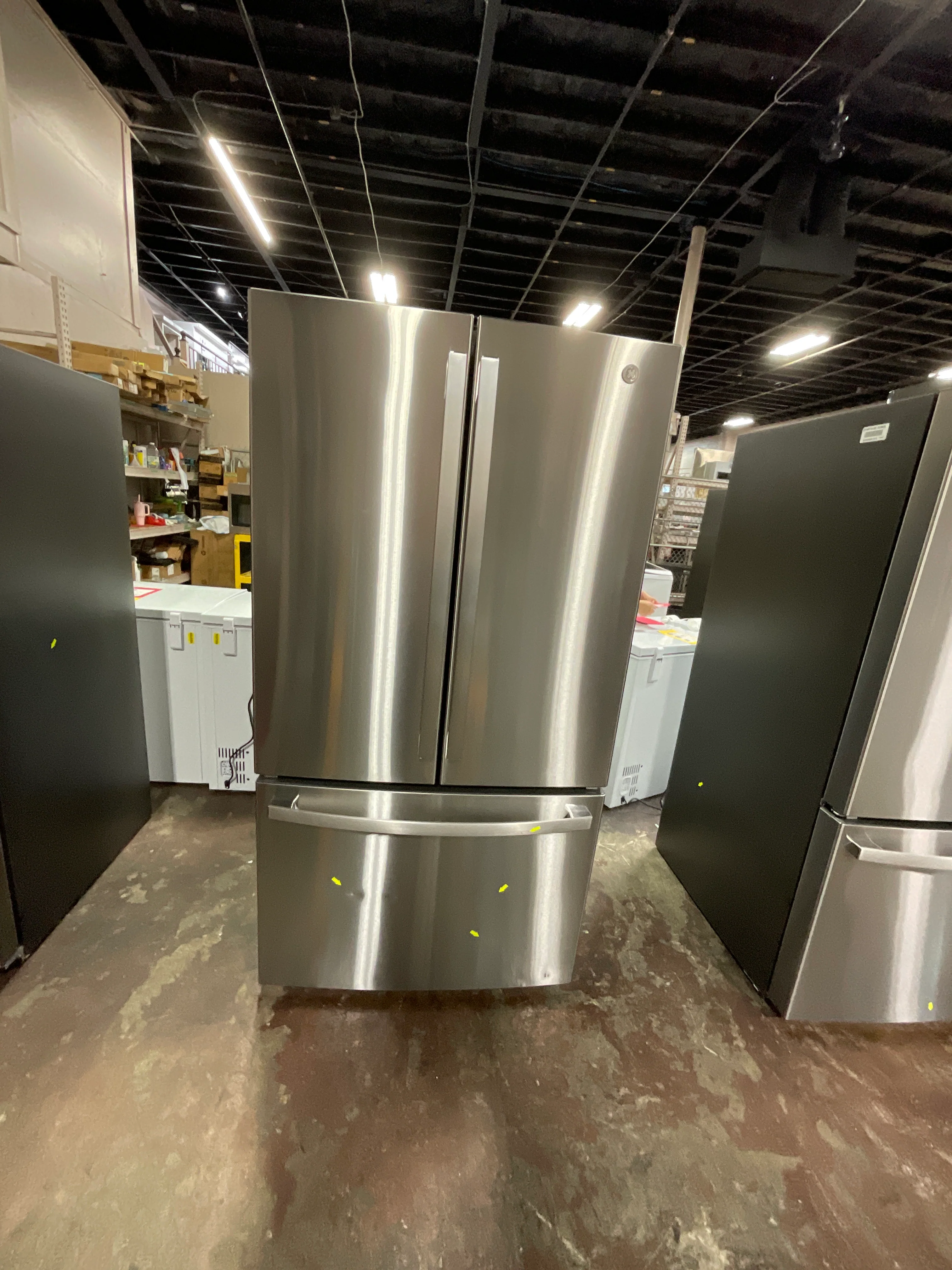 GE ENERGY STAR 27.0 Cu. Ft. Fingerprint Resistant French-Door Refrigerator - Image 9