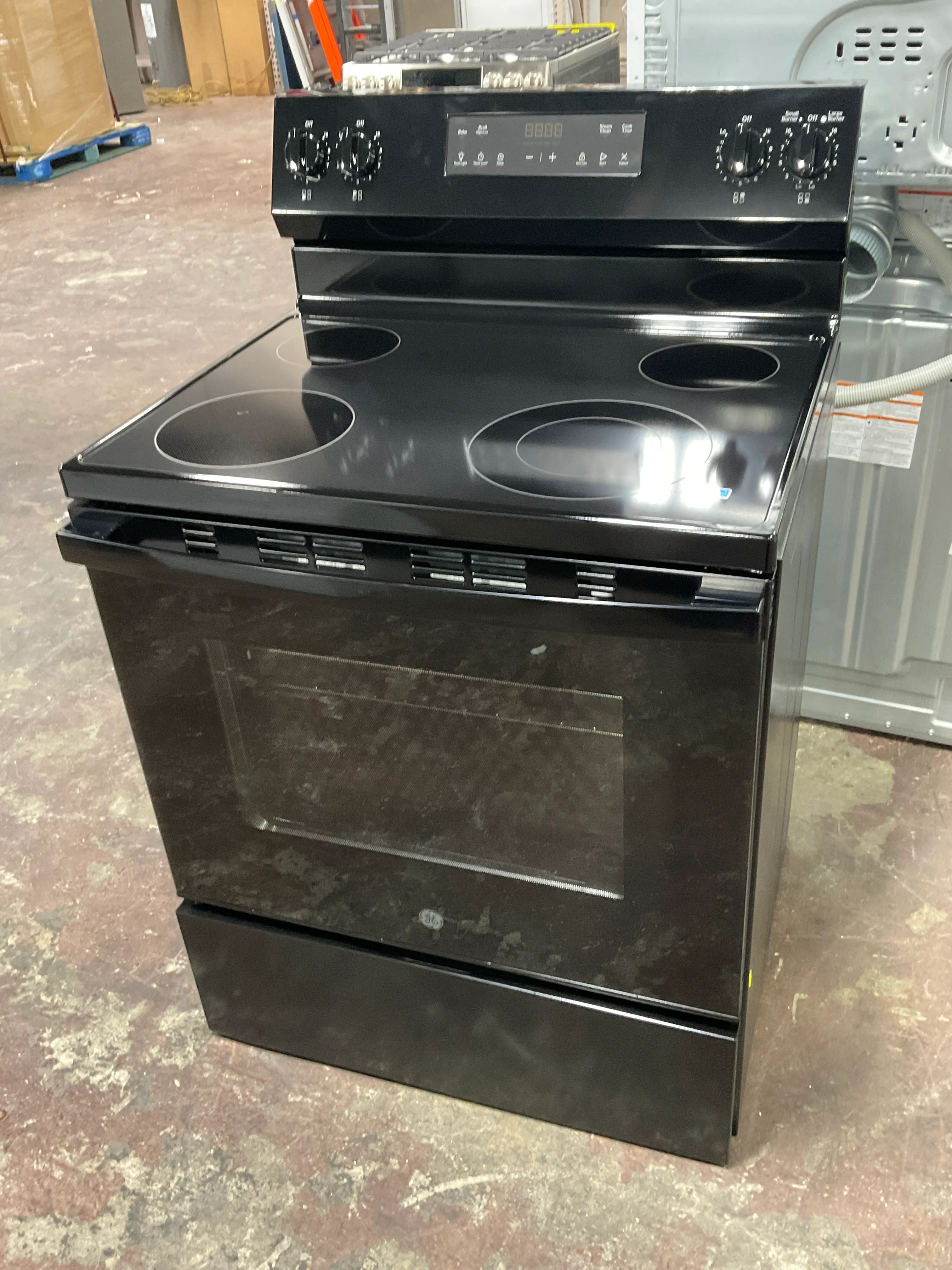 GE GE® ENERGY STAR® 30" Free-Standing Electric Range - Image 6