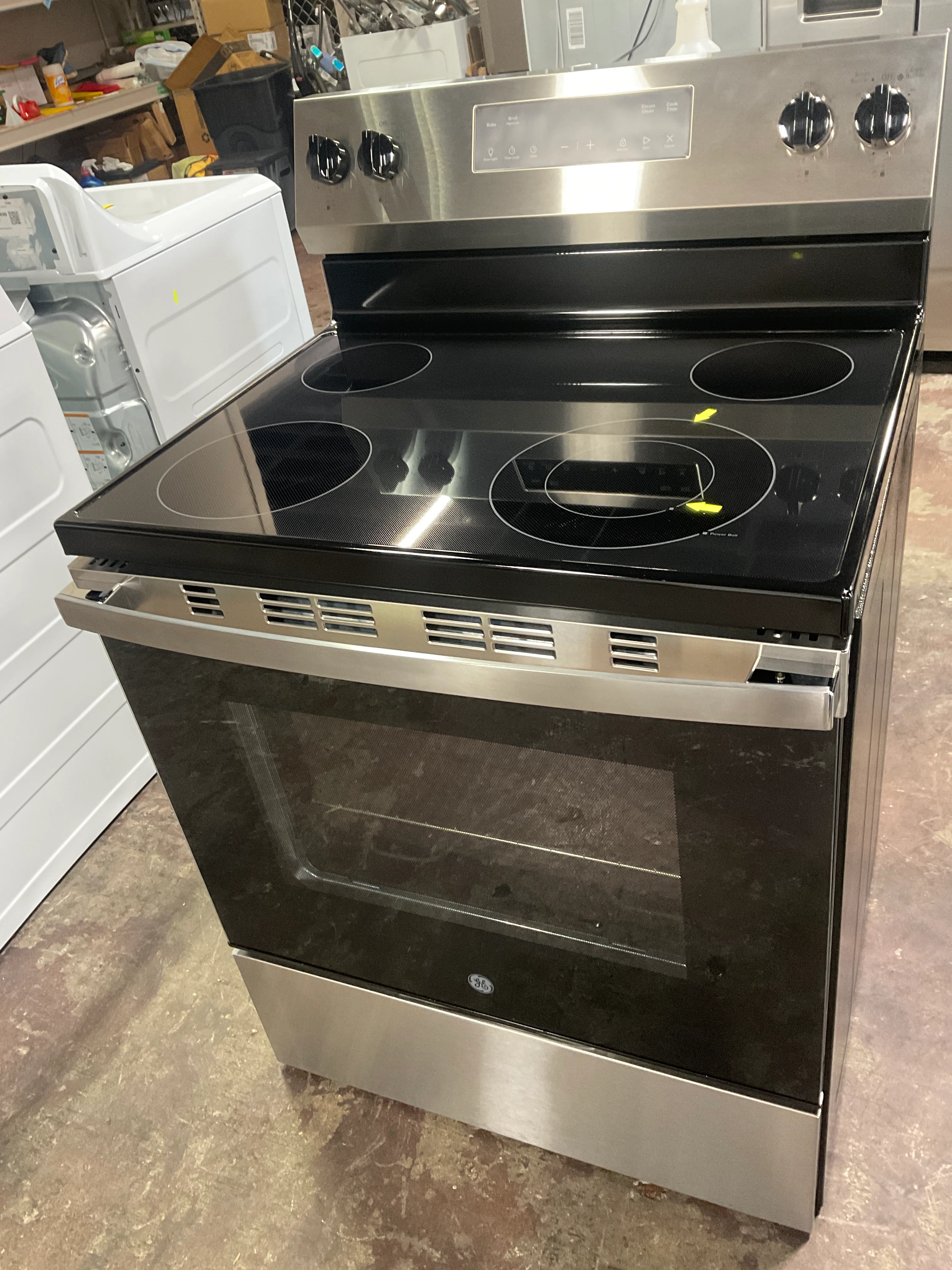 GE GE® ENERGY STAR® 30" Free-Standing Electric Range - Image 8