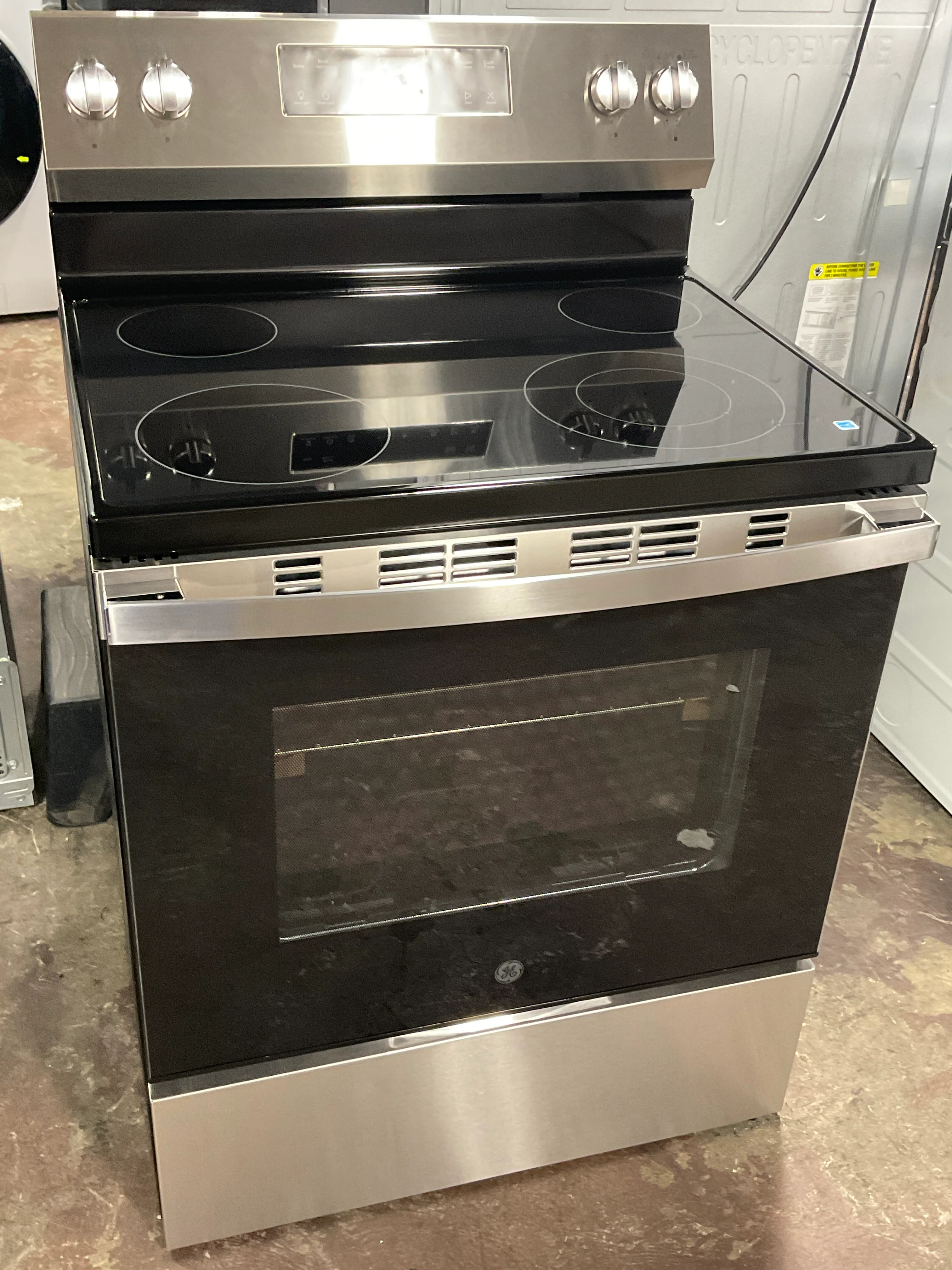 GE GE® ENERGY STAR® 30" Free-Standing Electric Range - Image 7