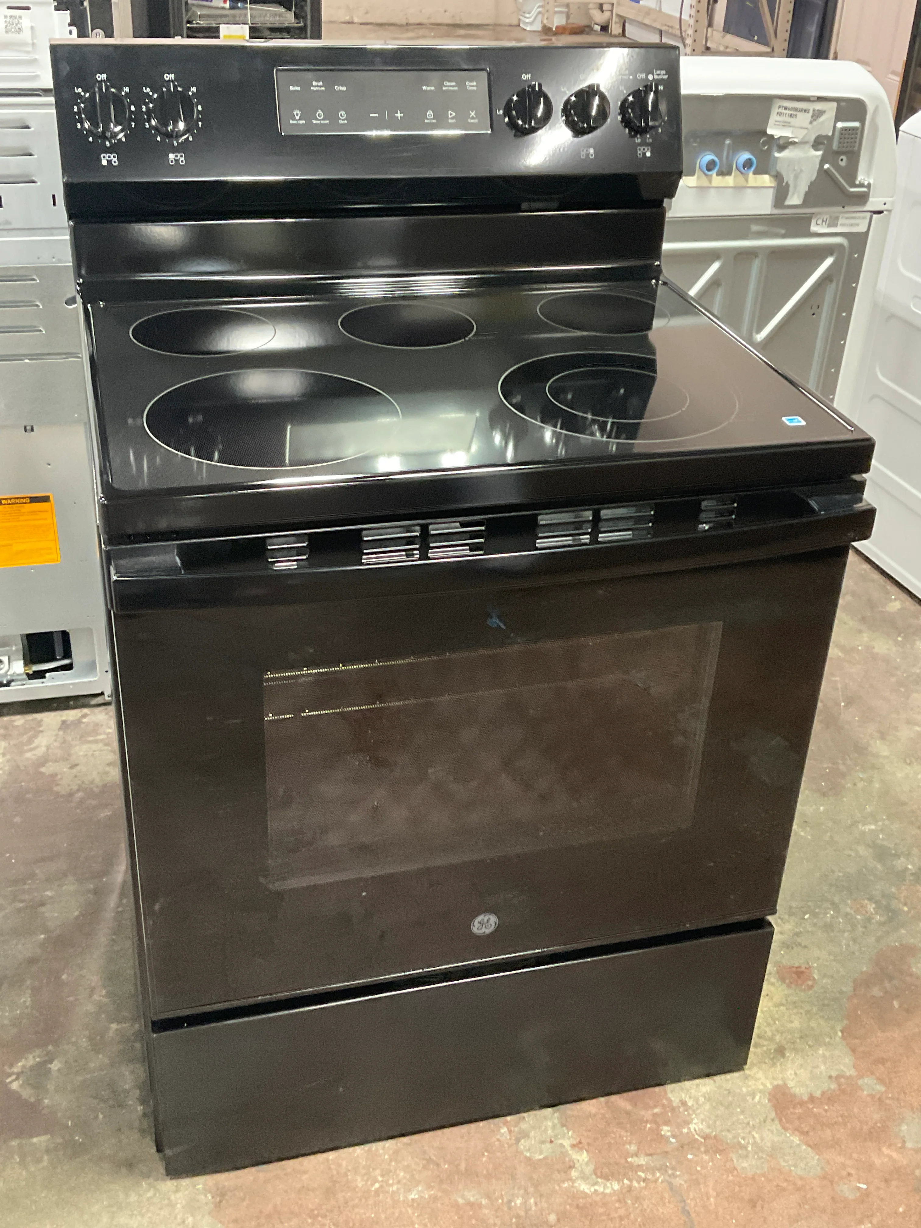 GE® ENERGY STAR® 30" Free-Standing Electric Range with Crisp Mode - Image 6