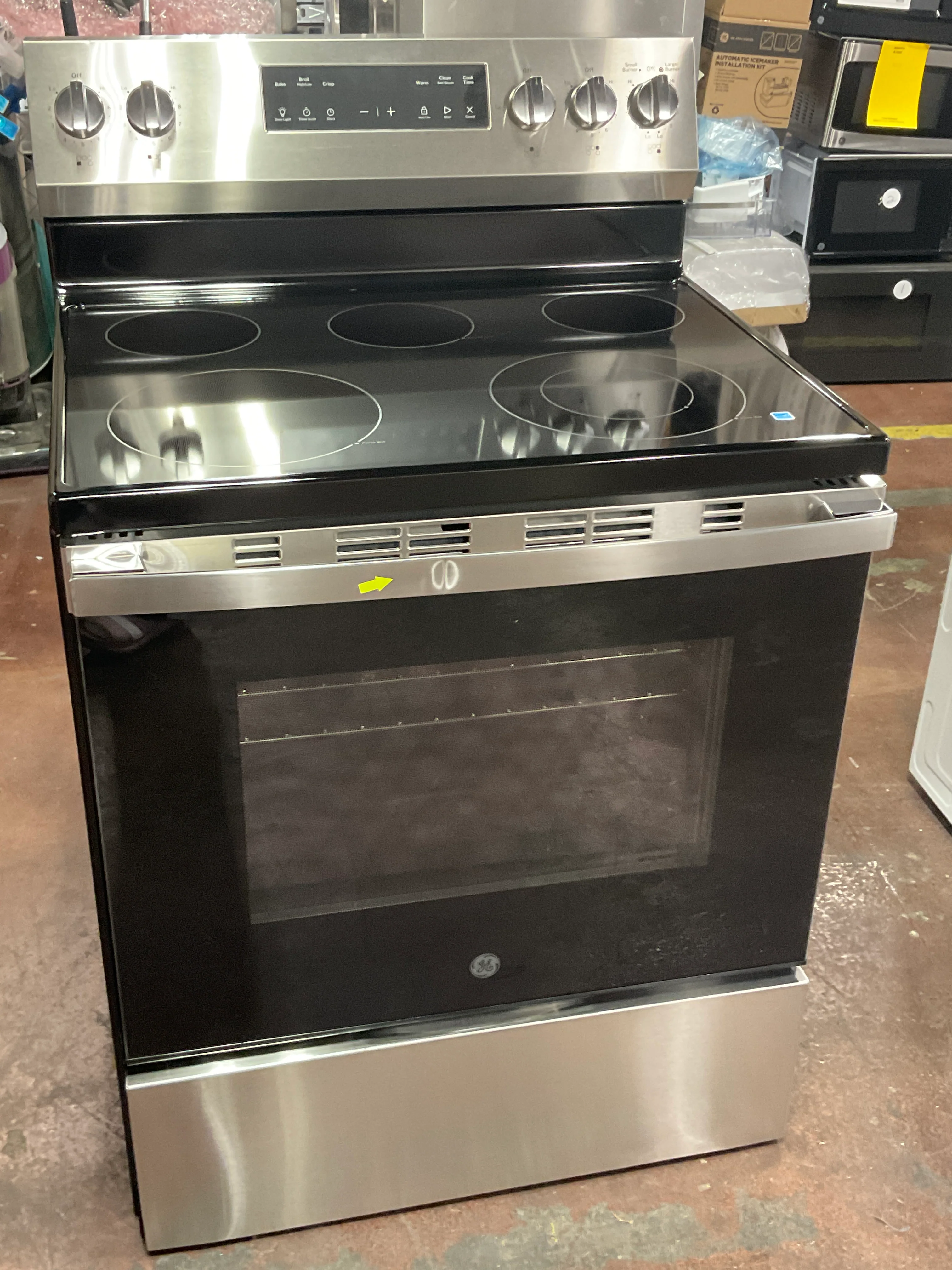 GE® ENERGY STAR® 30" Free-Standing Electric Range with Crisp Mode - Image 10