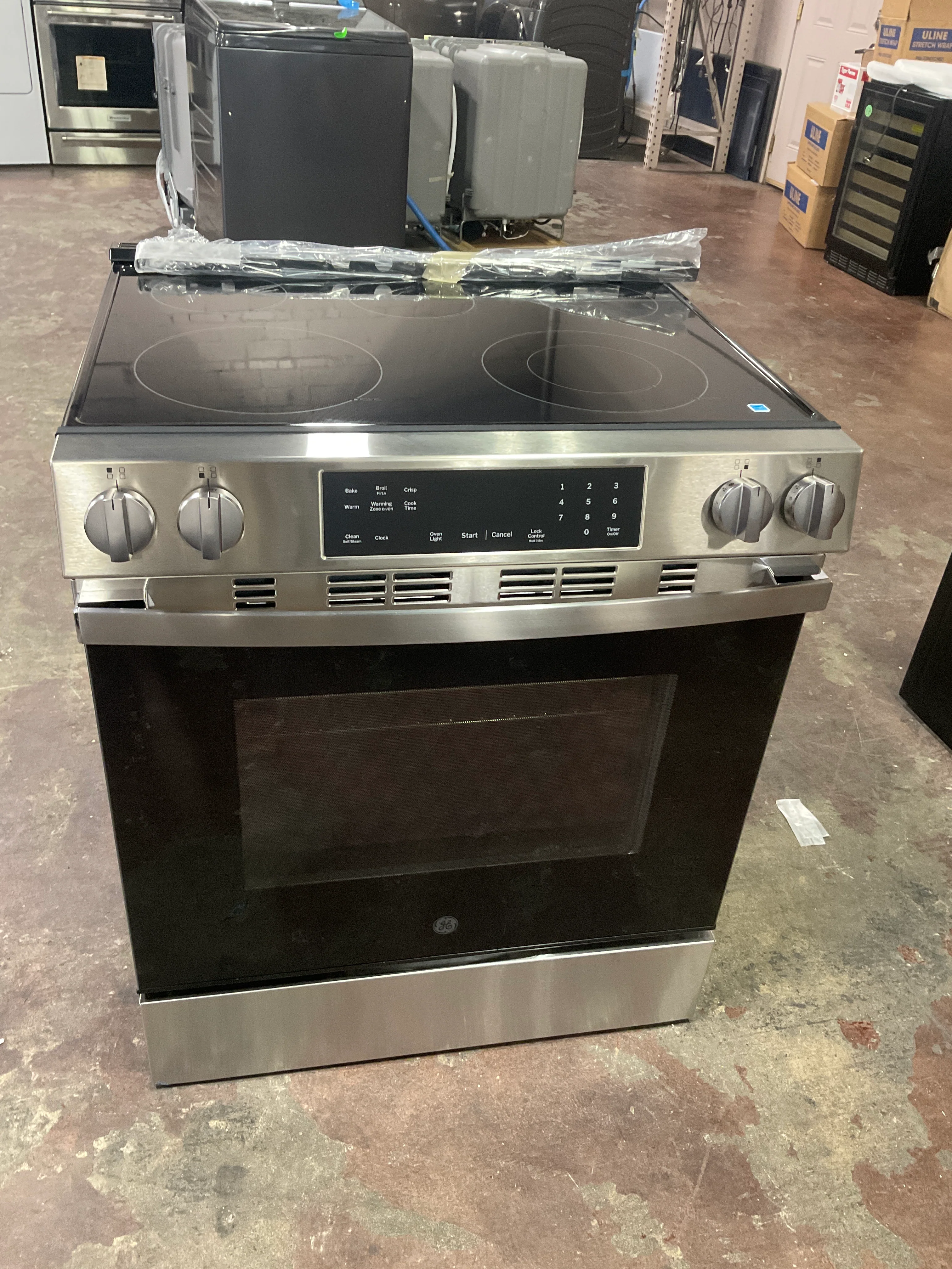 GE® ENERGY STAR® 30" Slide-In Electric Range with Crisp Mode - Image 6