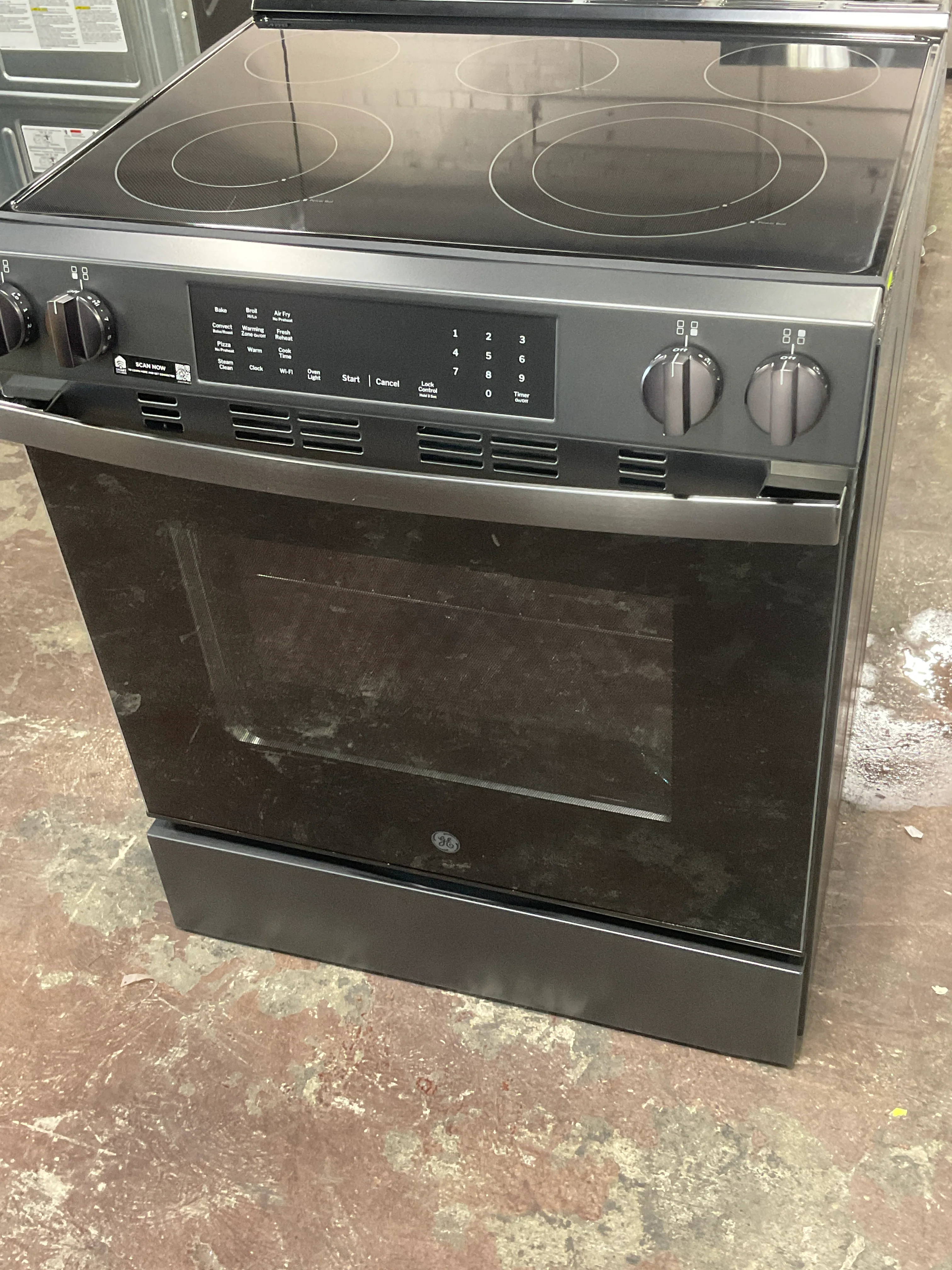 GE® ENERGY STAR® 30" Slide-In Electric Convection Range with No Preheat Air Fry and EasyWash™ Oven Tray - Image 6