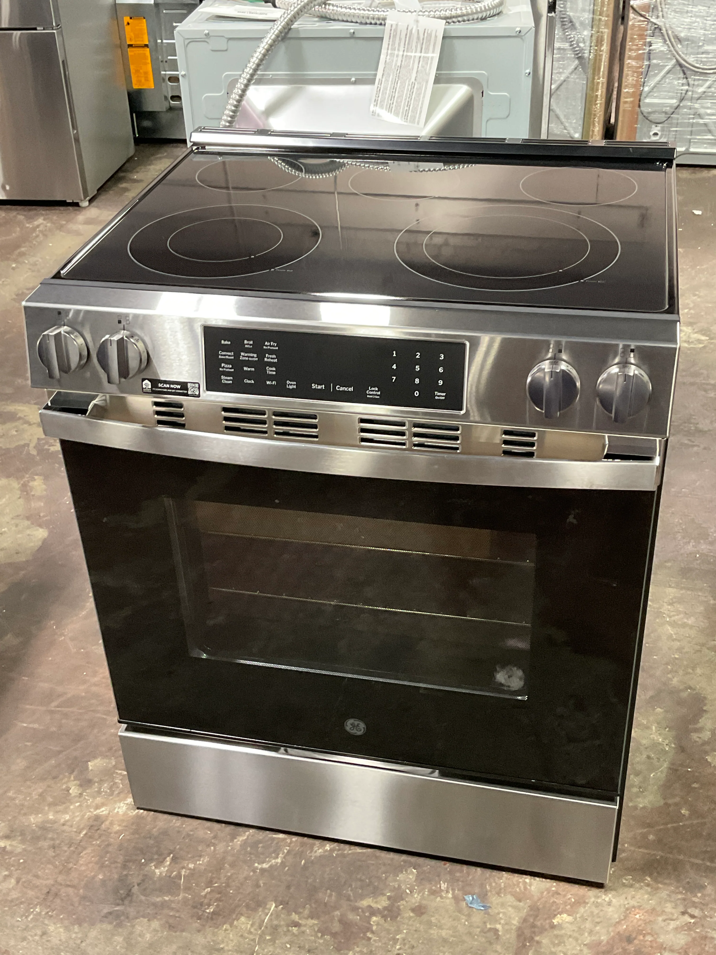 GE® ENERGY STAR® 30" Slide-In Electric Convection Range with No Preheat Air Fry and EasyWash™ Oven Tray - Image 10