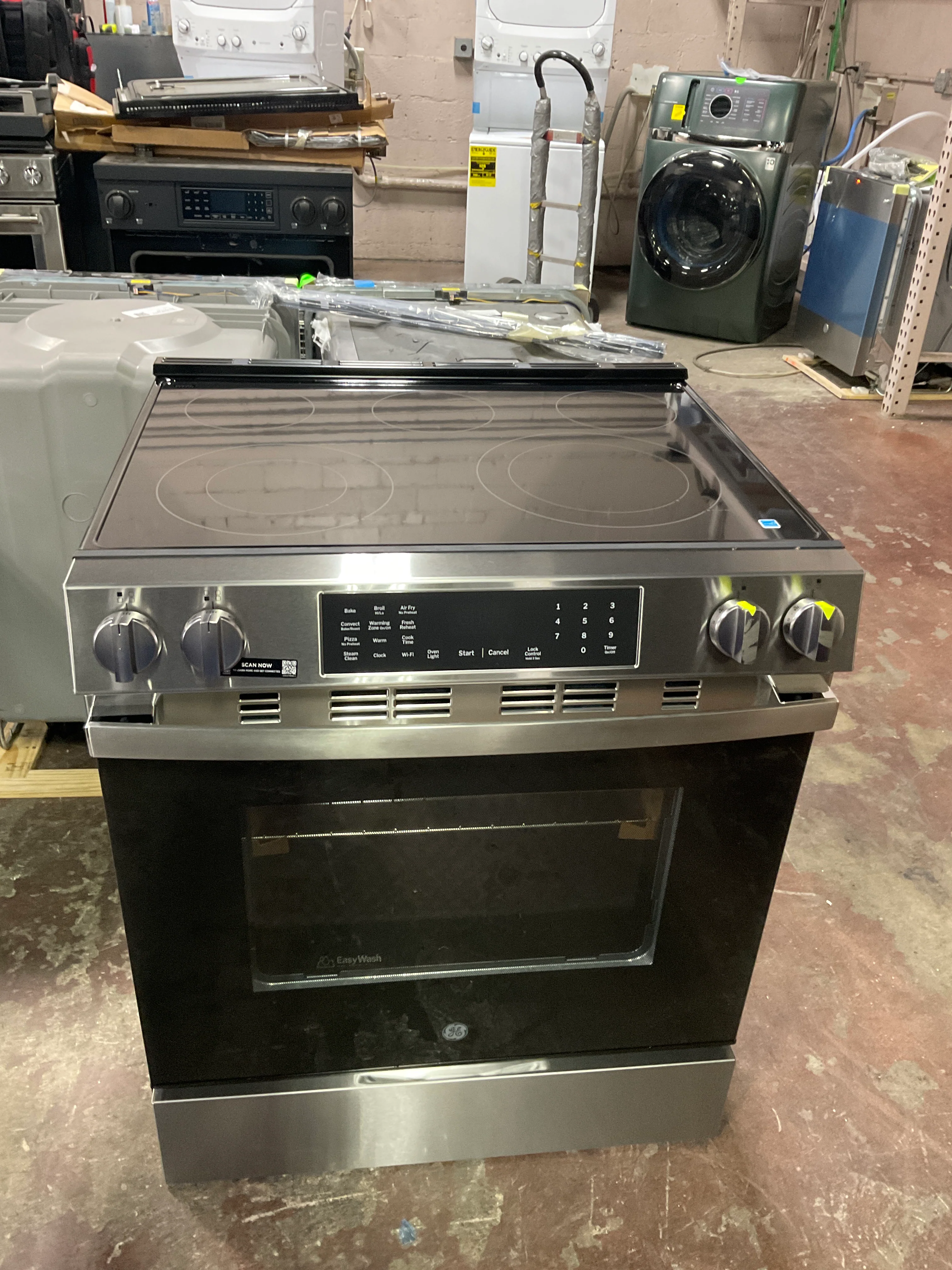 GE® ENERGY STAR® 30" Slide-In Electric Convection Range with No Preheat Air Fry and EasyWash™ Oven Tray - Image 11