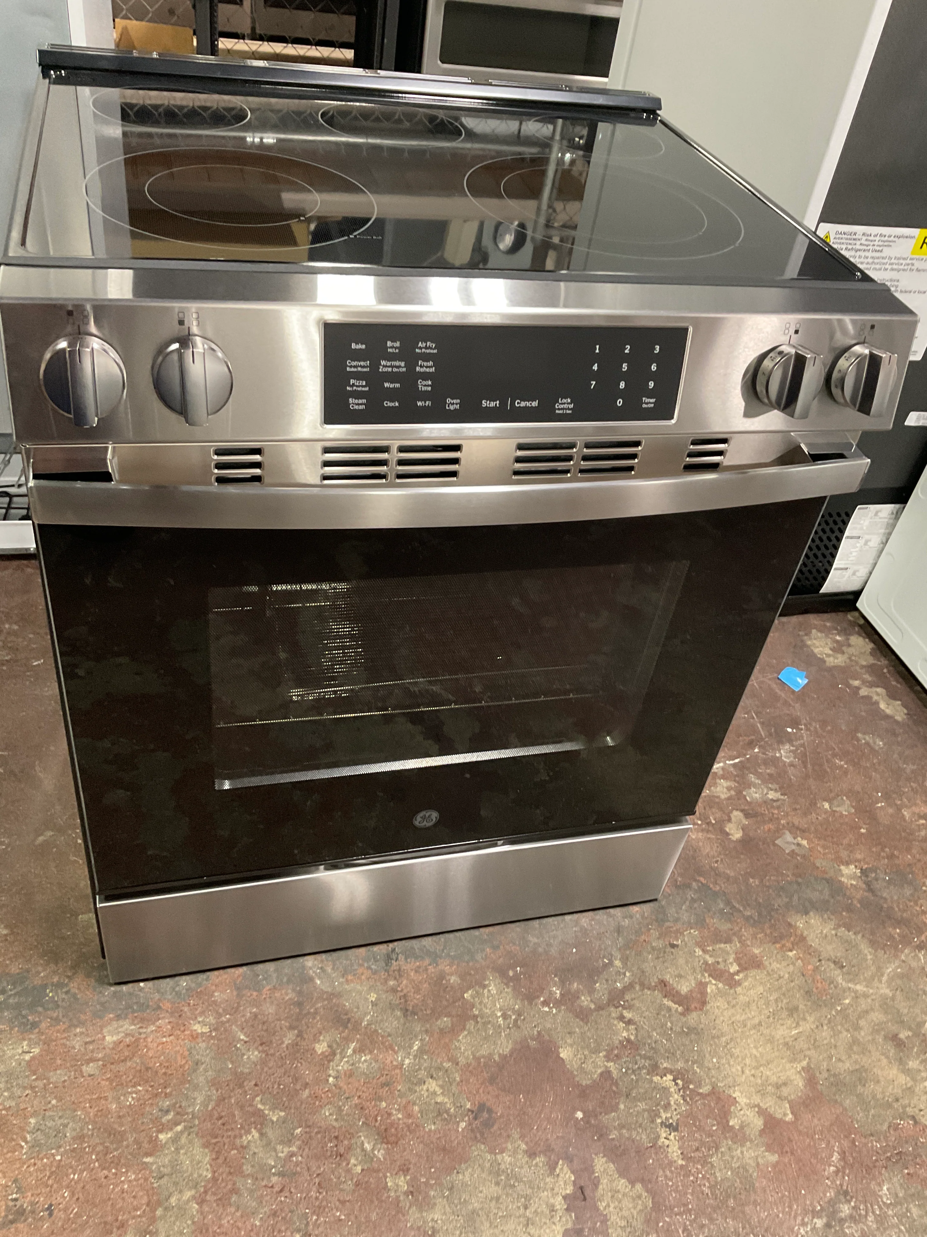 GE® ENERGY STAR® 30" Slide-In Electric Convection Range with No Preheat Air Fry and EasyWash™ Oven Tray - Image 6