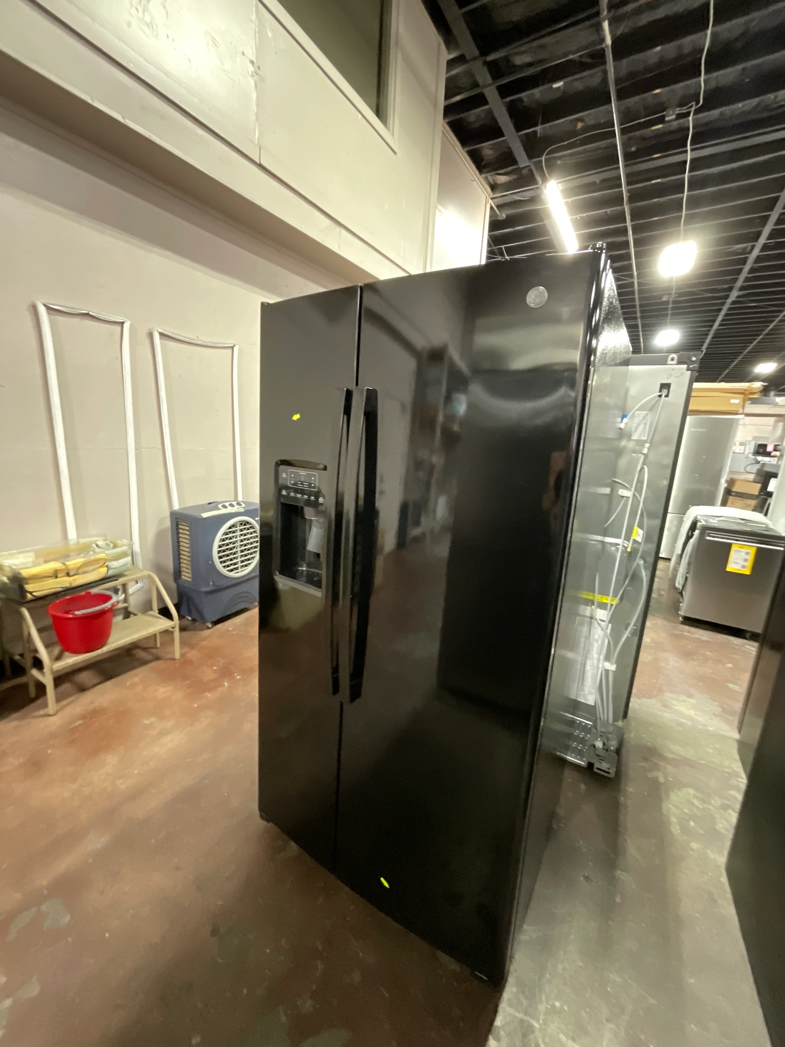 GE® 25.3 Cu. Ft. Side-By-Side Refrigerator - Image 6