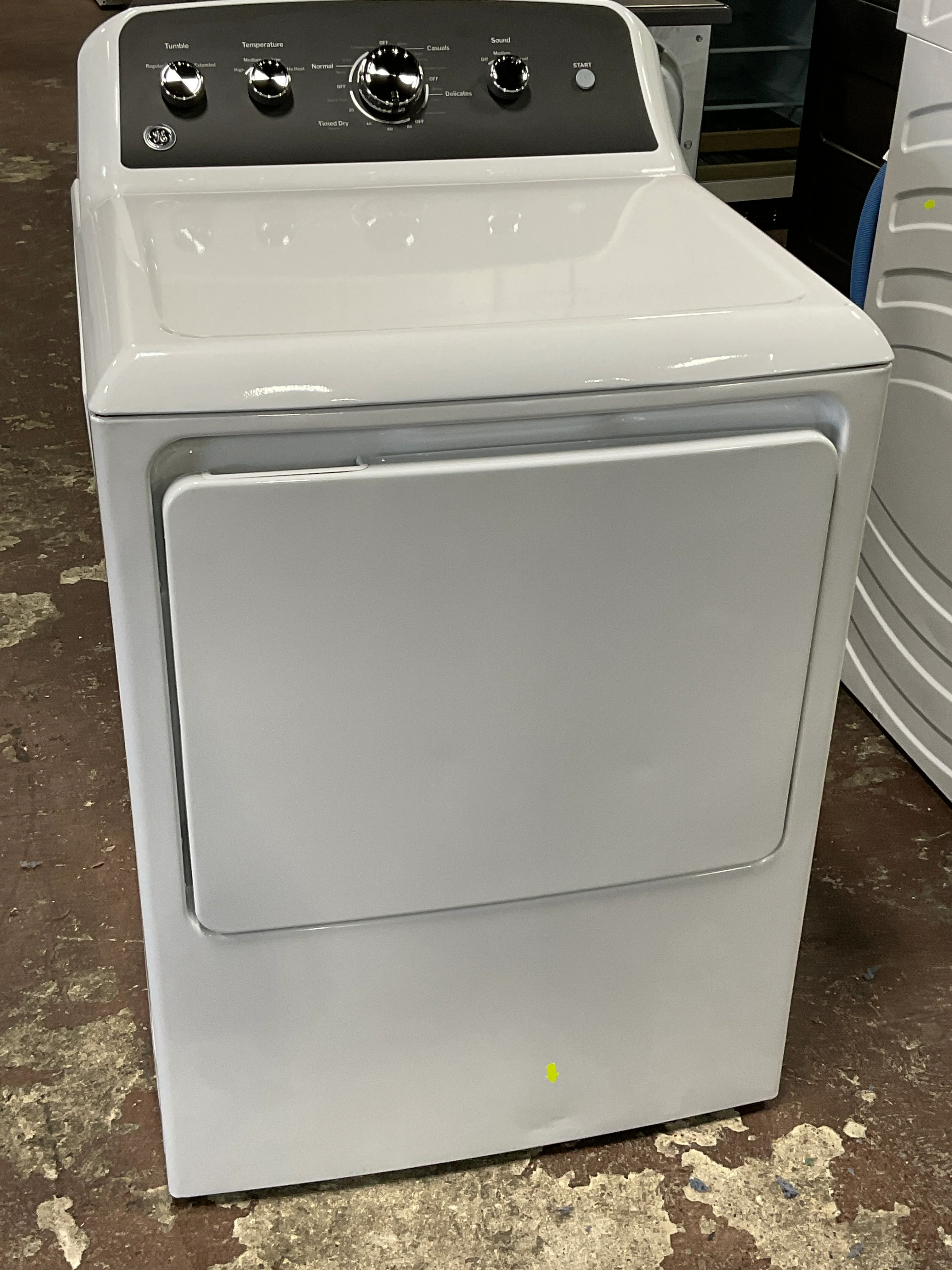 GE GE® 7.2 cu. ft. Capacity Electric Dryer with Up To 120 ft. Venting and Extended Tumble - Image 18
