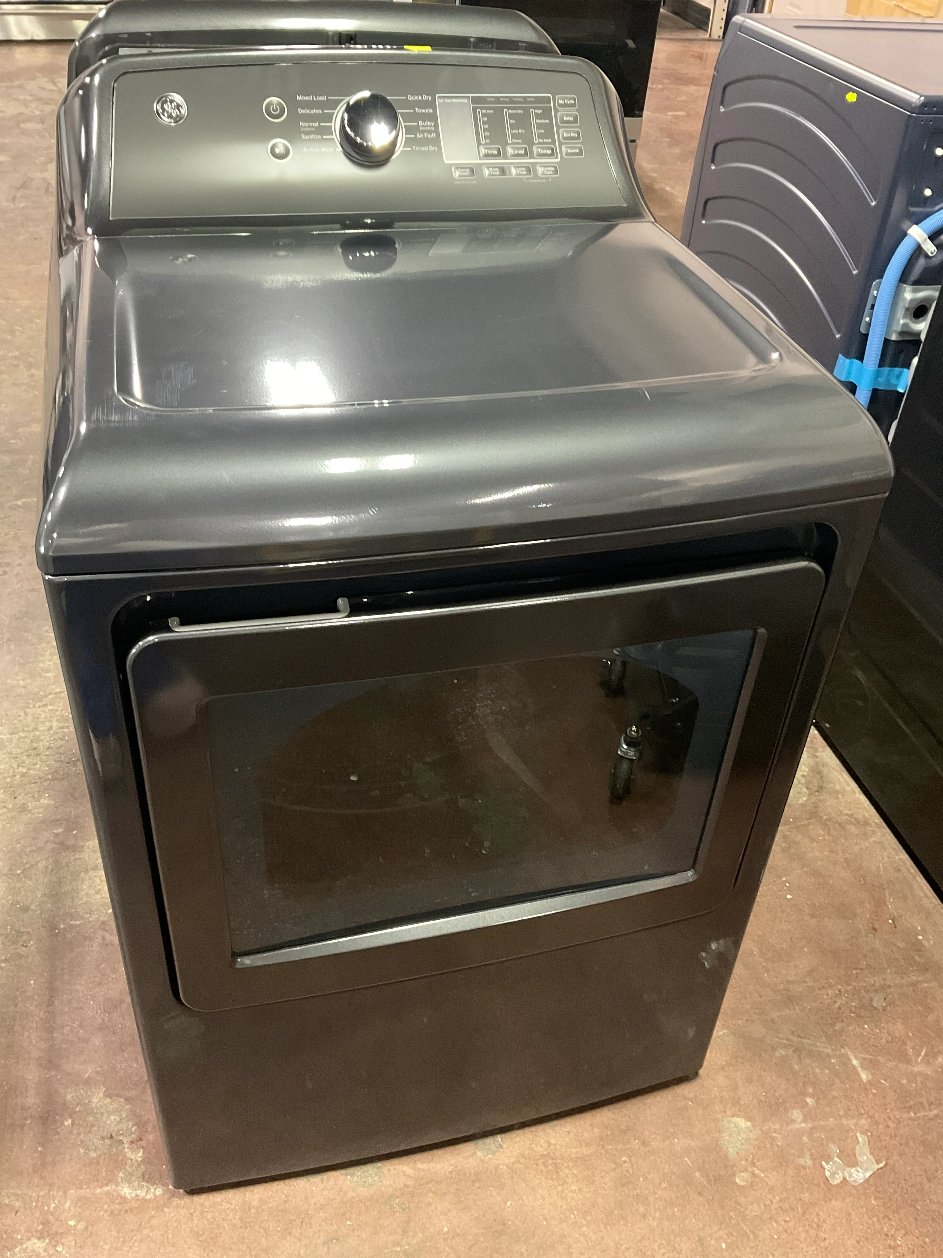 GE GE® 7.4 cu. ft. Capacity Electric Dryer with Up To 120 ft. Venting and Sensor Dry - Image 9