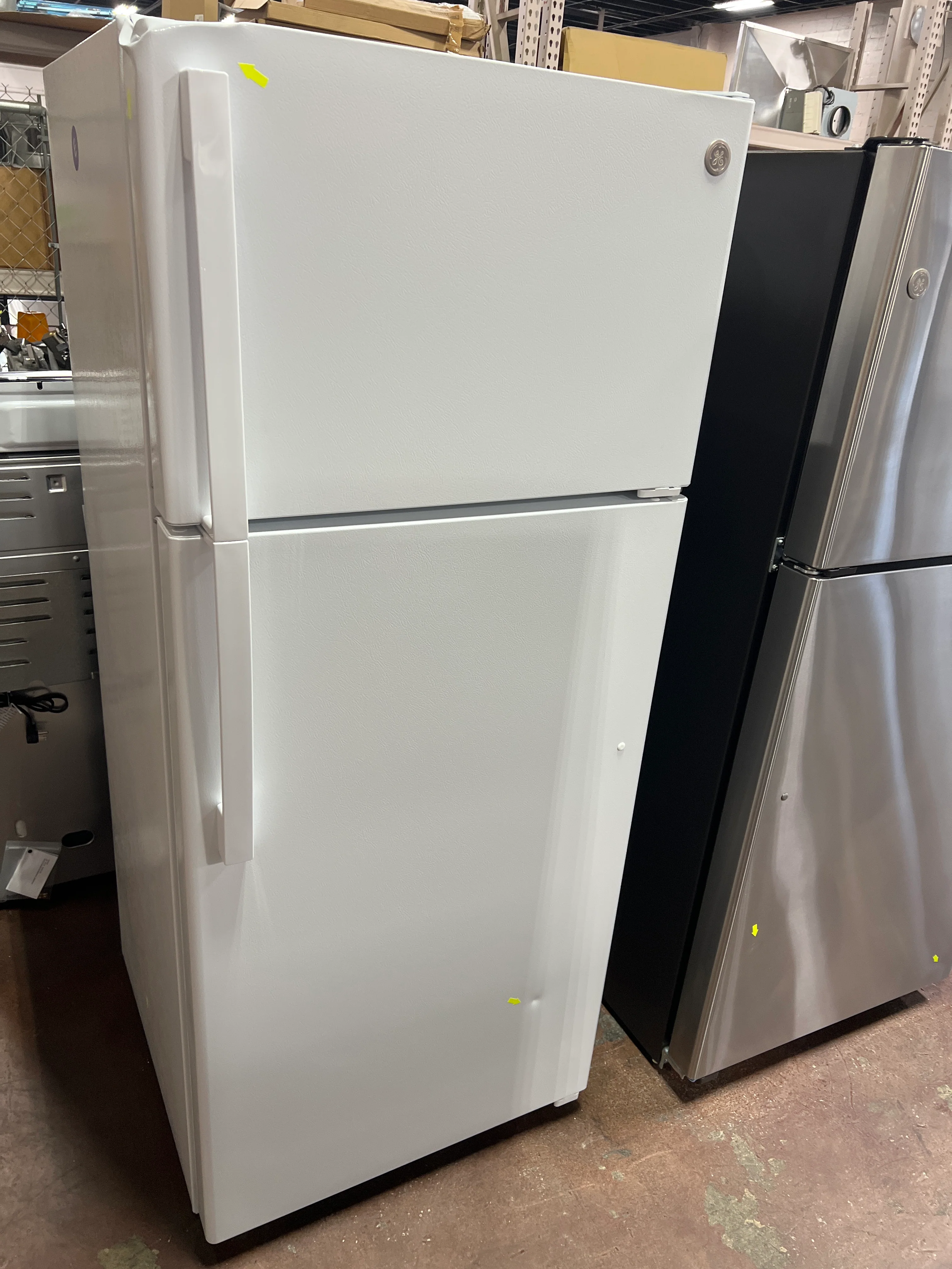 GE® ENERGY STAR® 17.5 Cu. Ft. Top-Freezer Refrigerator - Image 10