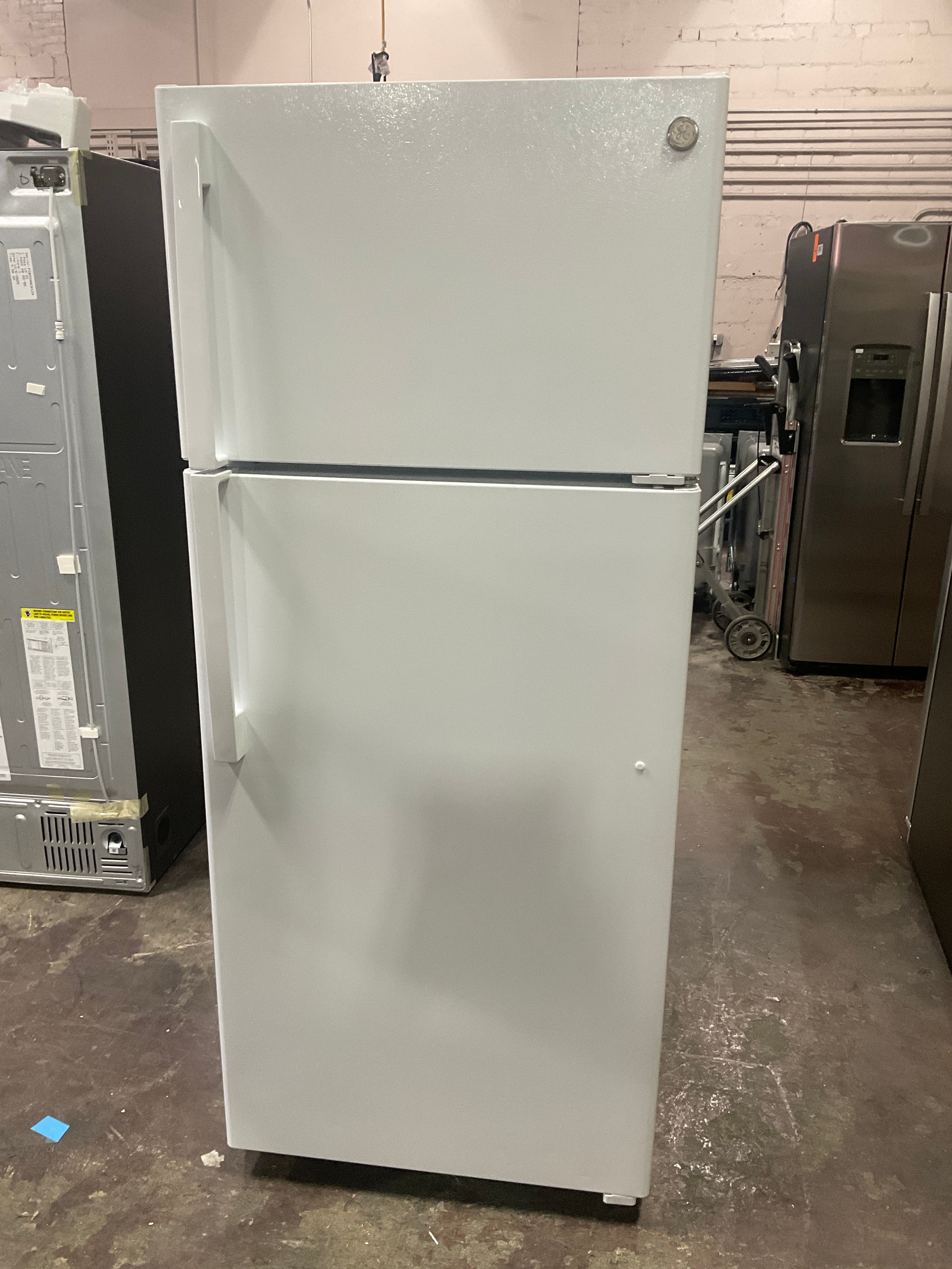 GE® ENERGY STAR® 17.5 Cu. Ft. Top-Freezer Refrigerator - Image 11