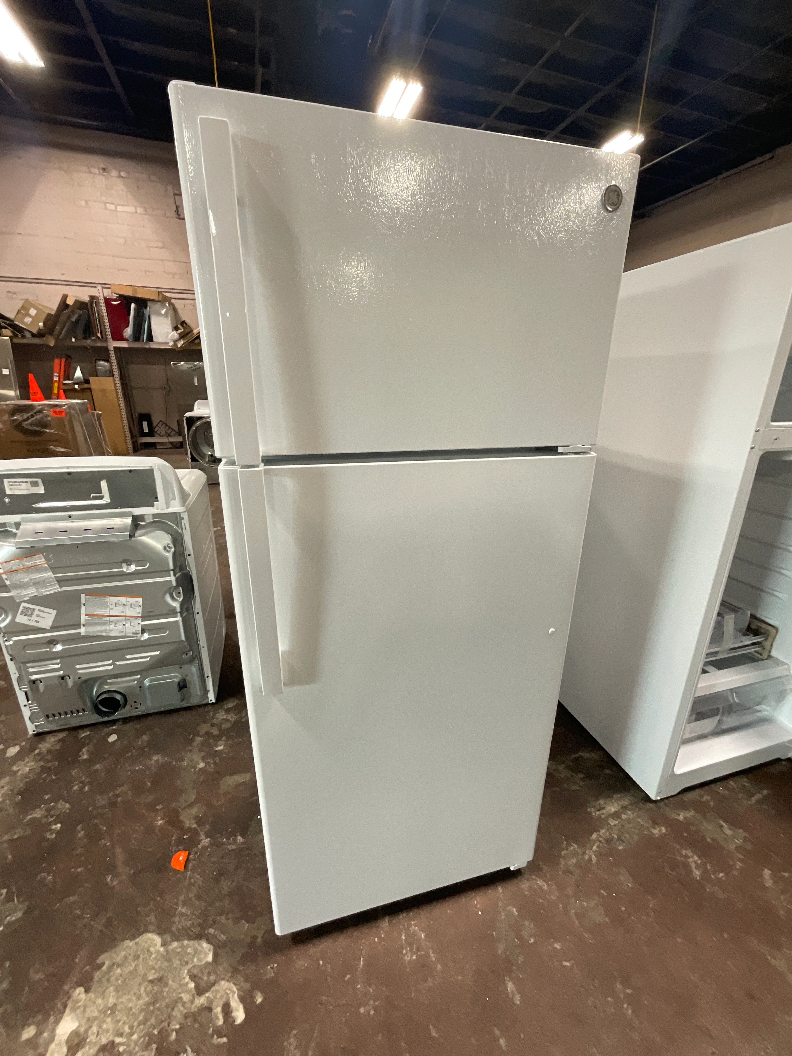 GE® ENERGY STAR® 17.5 Cu. Ft. Top-Freezer Refrigerator - Image 7