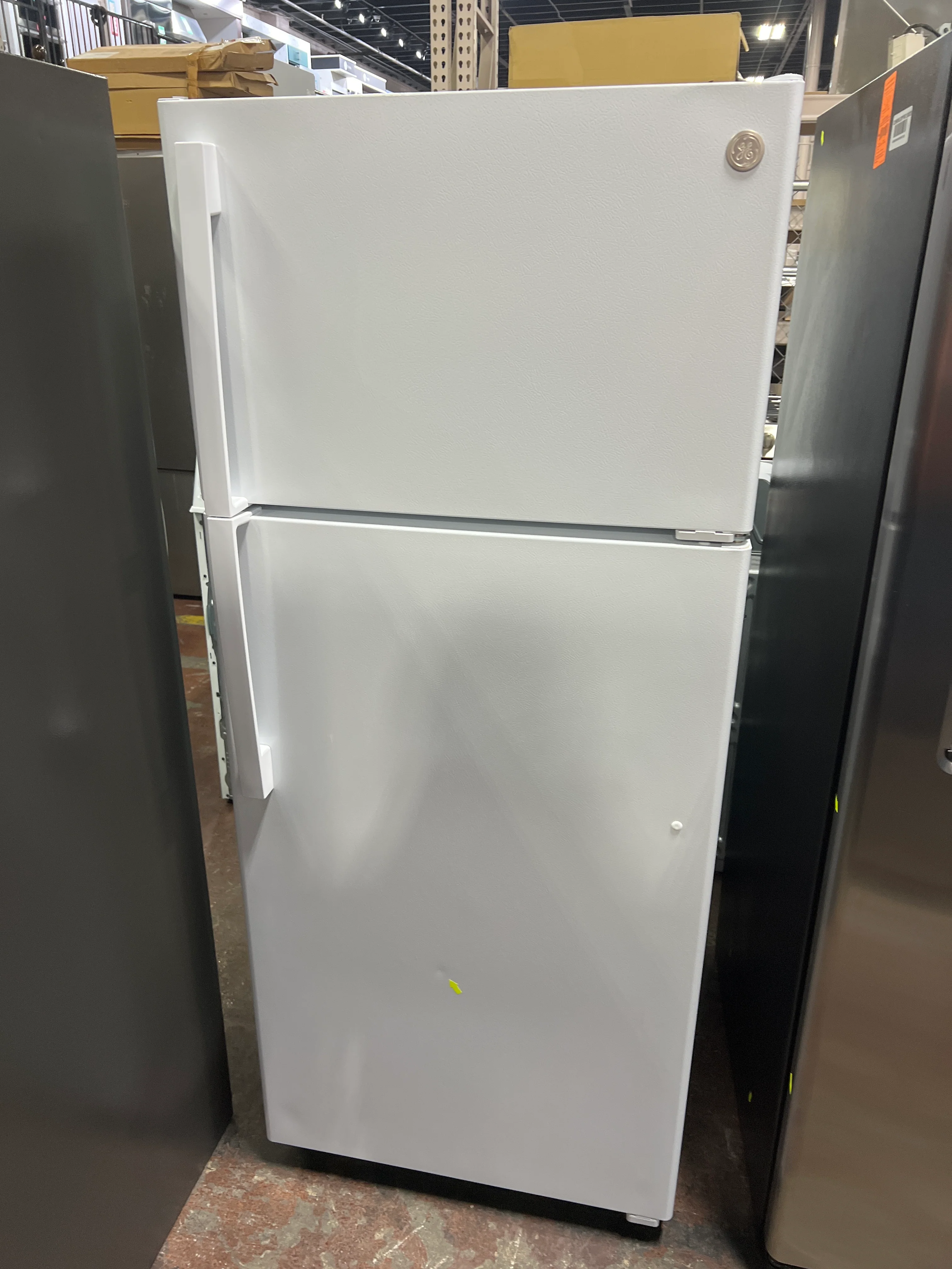 GE® ENERGY STAR® 17.5 Cu. Ft. Top-Freezer Refrigerator - Image 9