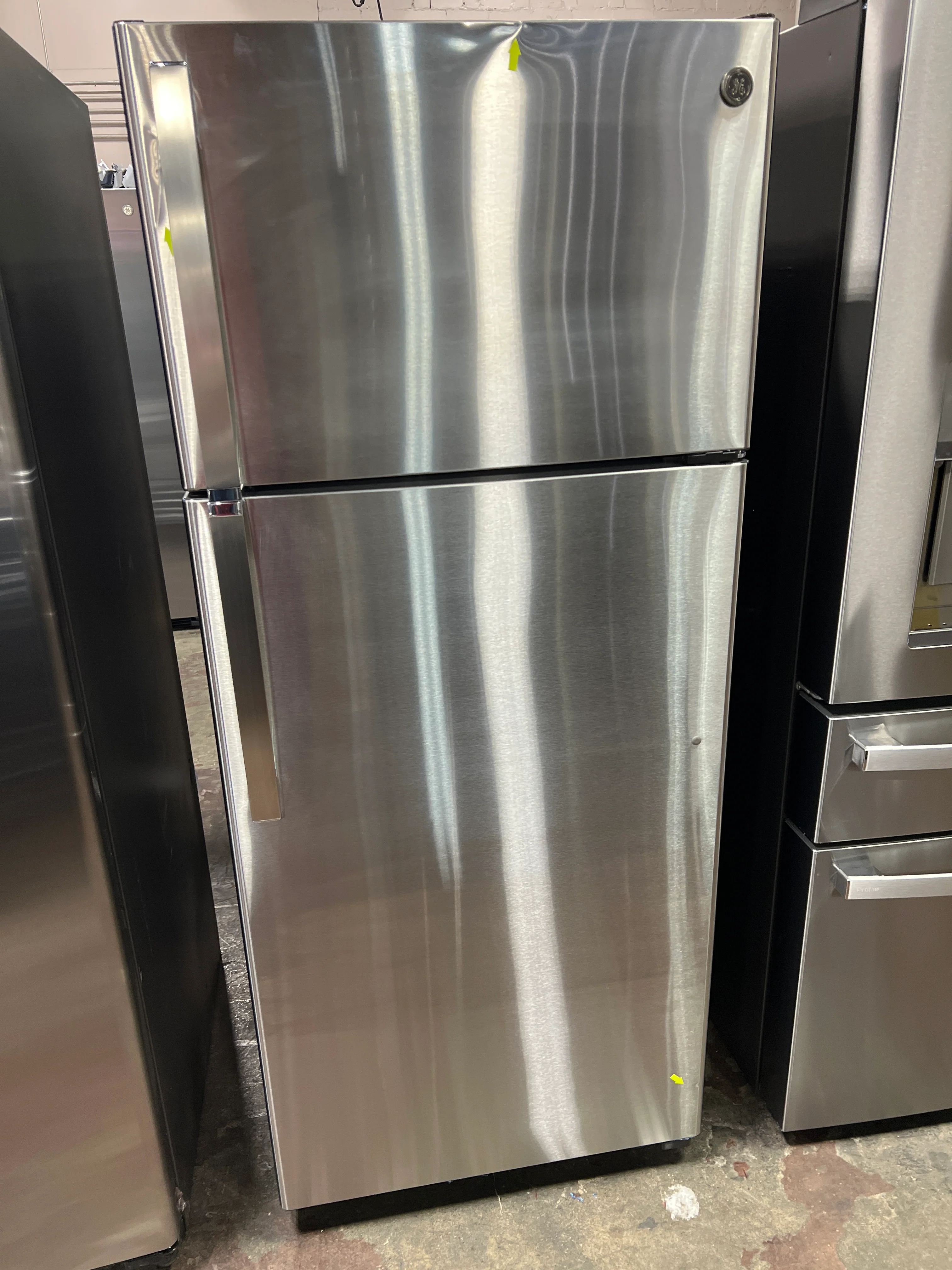 GE® ENERGY STAR® 17.5 Cu. Ft. Top-Freezer Refrigerator - Image 11
