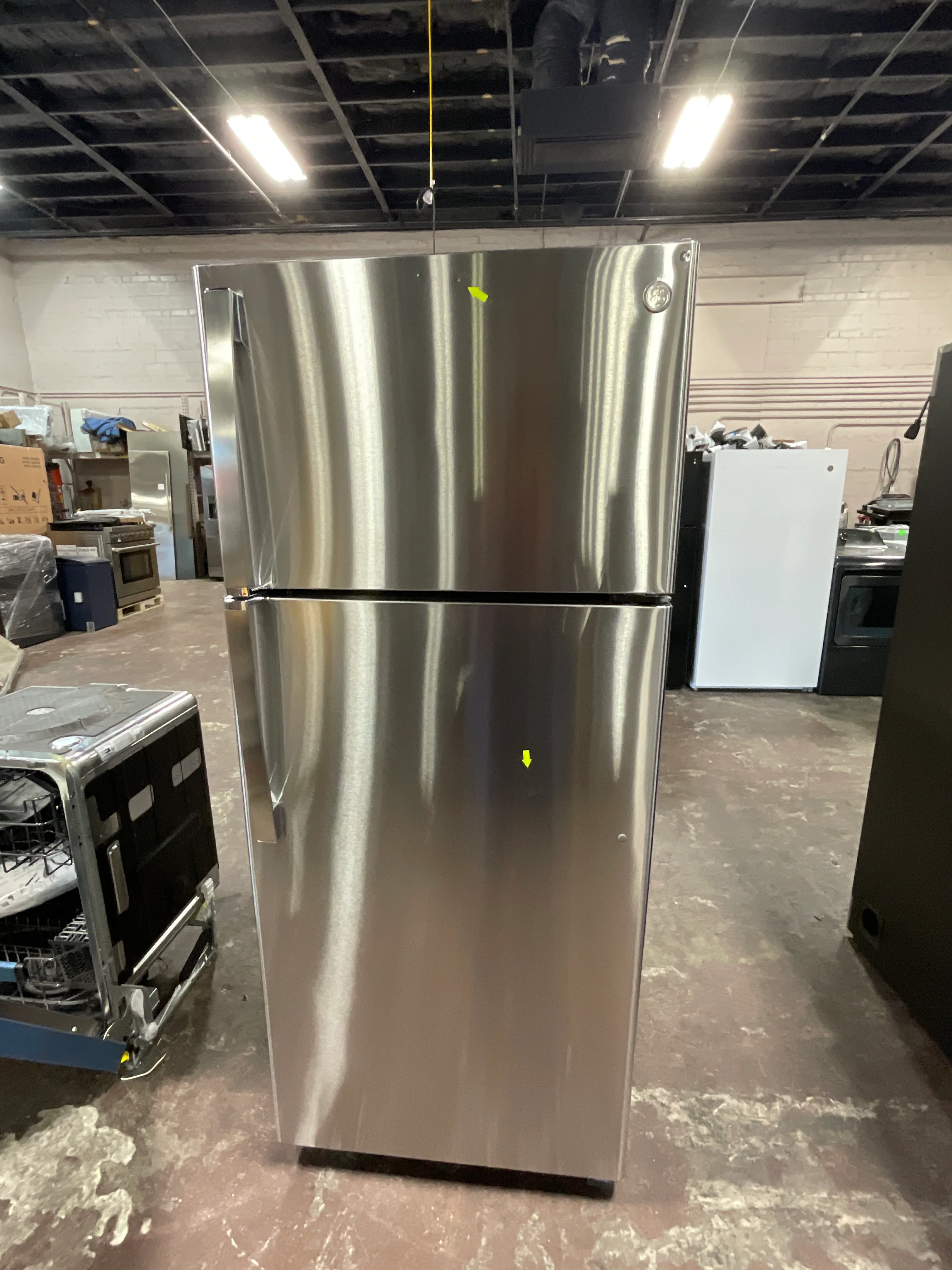 GE® ENERGY STAR® 17.5 Cu. Ft. Top-Freezer Refrigerator - Image 9