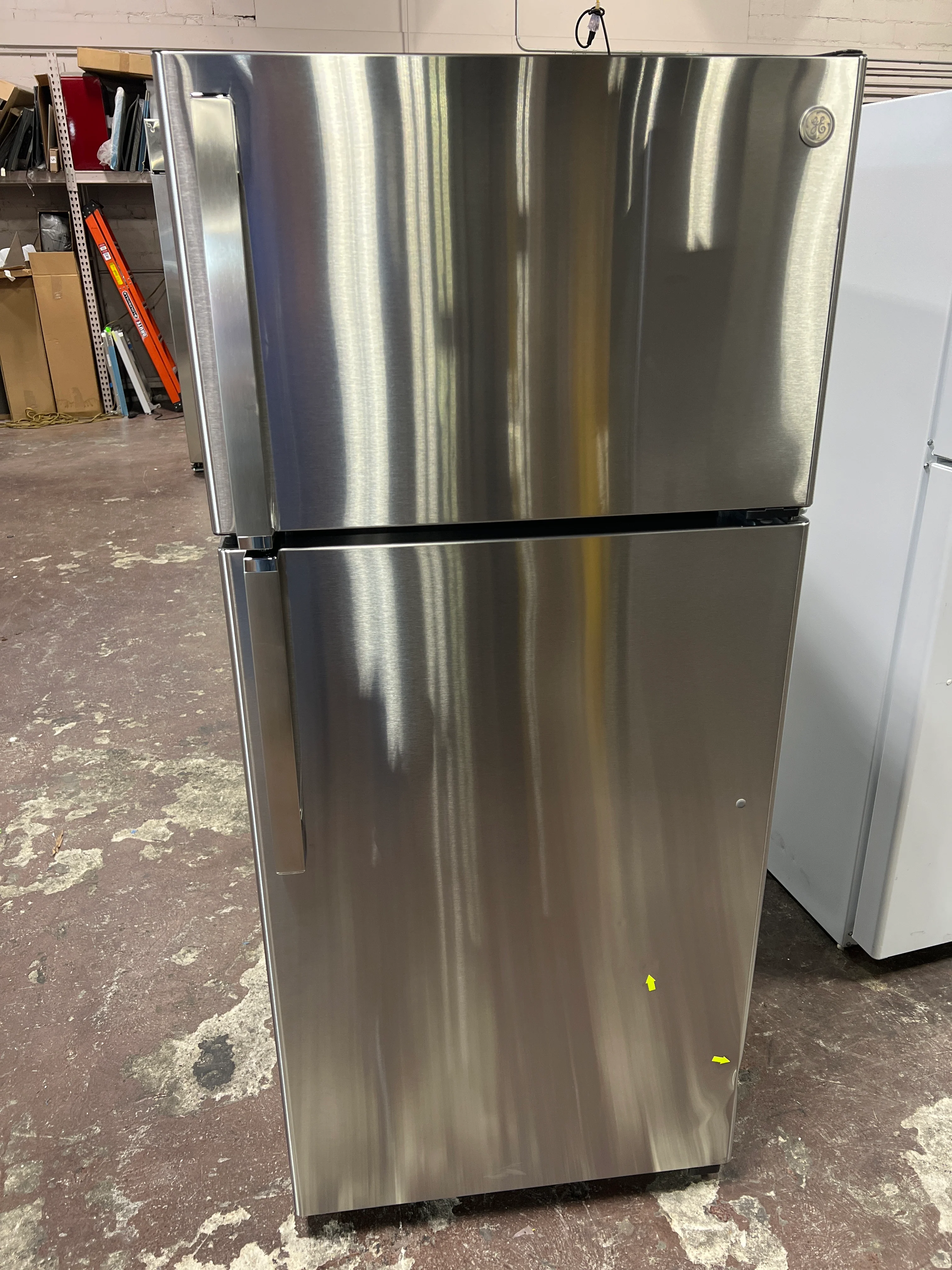 GE GE® 16.6 Cu. Ft. Top-Freezer Refrigerator - Image 6
