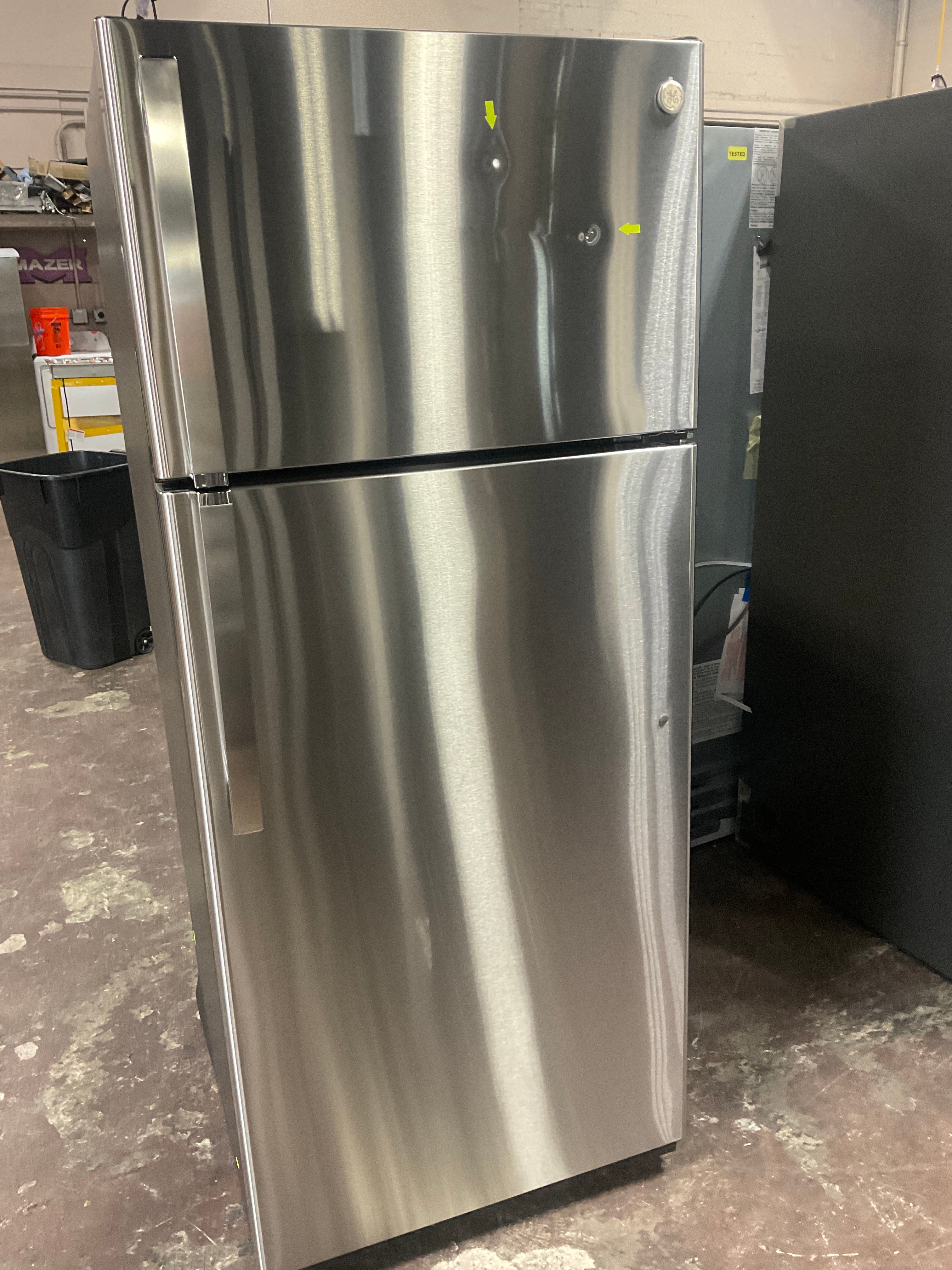 GE® 17.5 Cu. Ft. Top-Freezer Refrigerator - Image 10