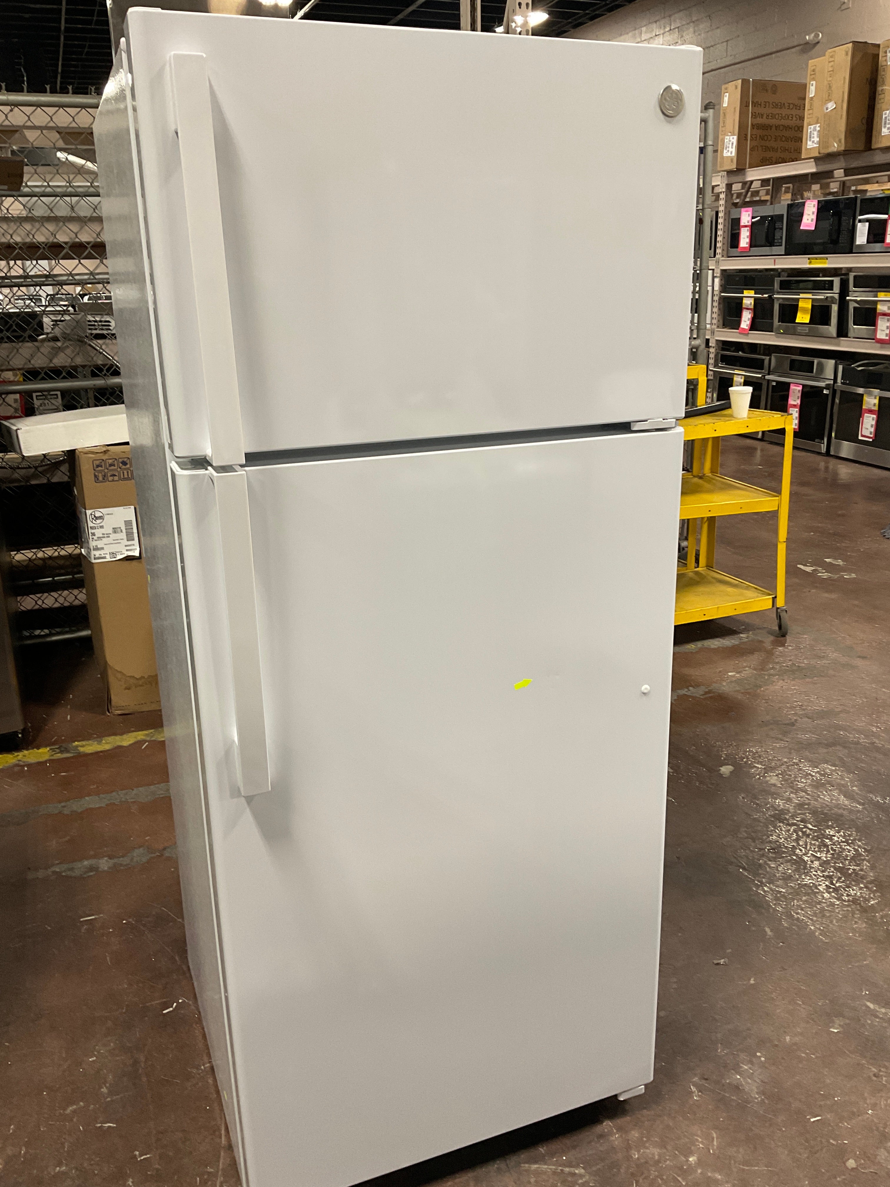 GE GE® 17.5 Cu. Ft. Top-Freezer Refrigerator - Image 6