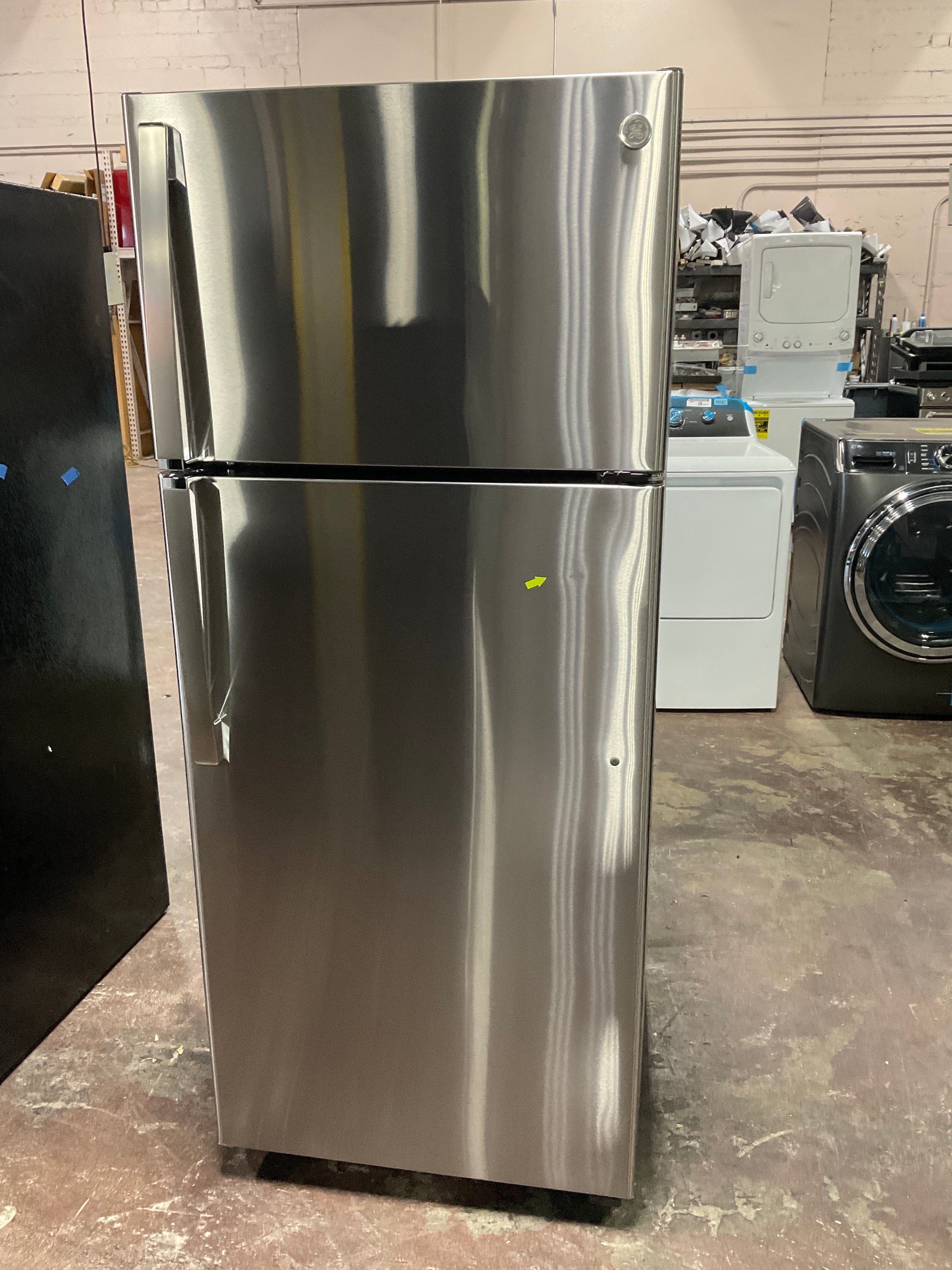 GE® 17.5 Cu. Ft. Top-Freezer Refrigerator - Image 10