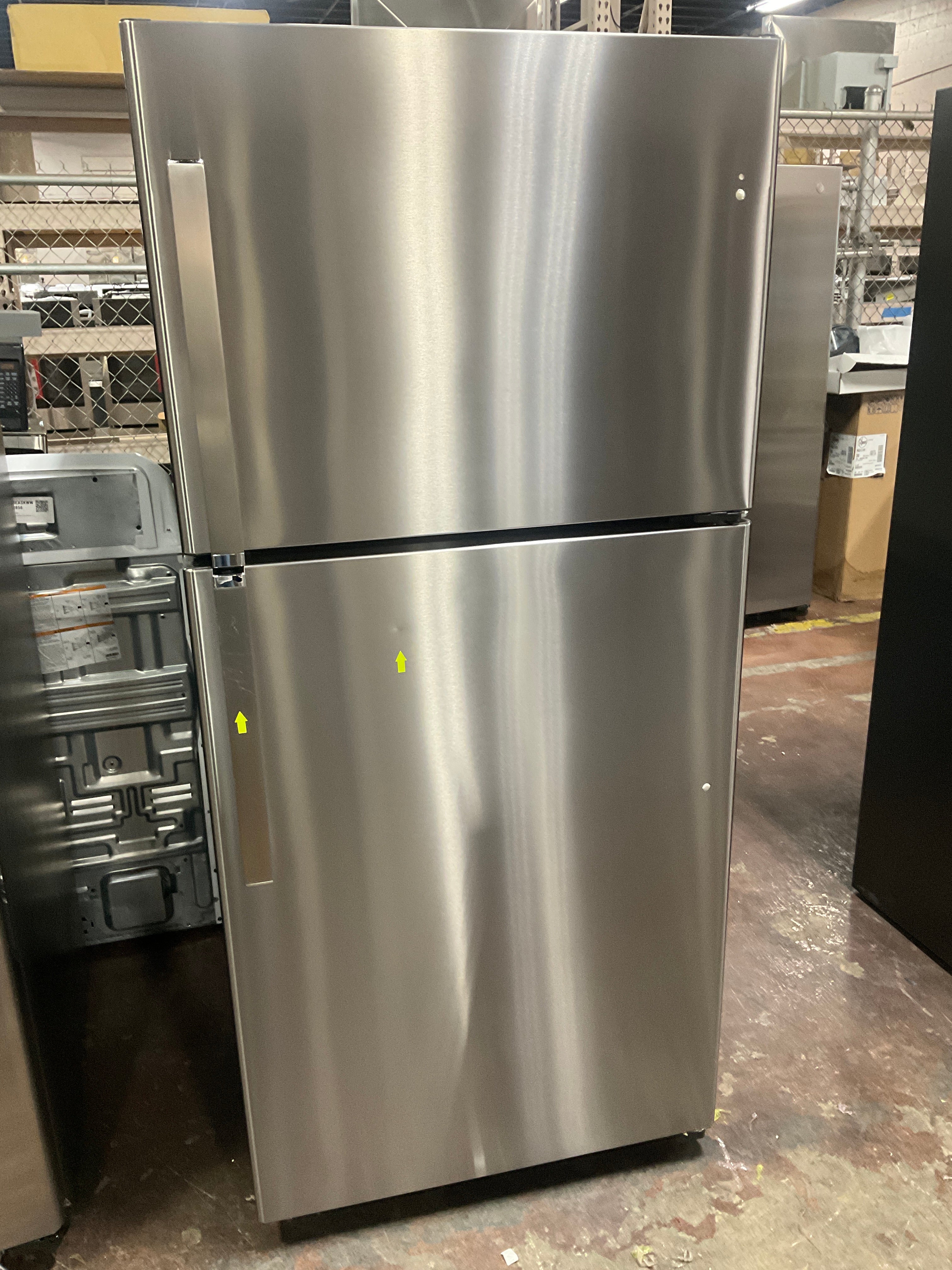 GE 19.2 Cu. Ft. Garage Ready Top-Freezer Refrigerator - Image 9