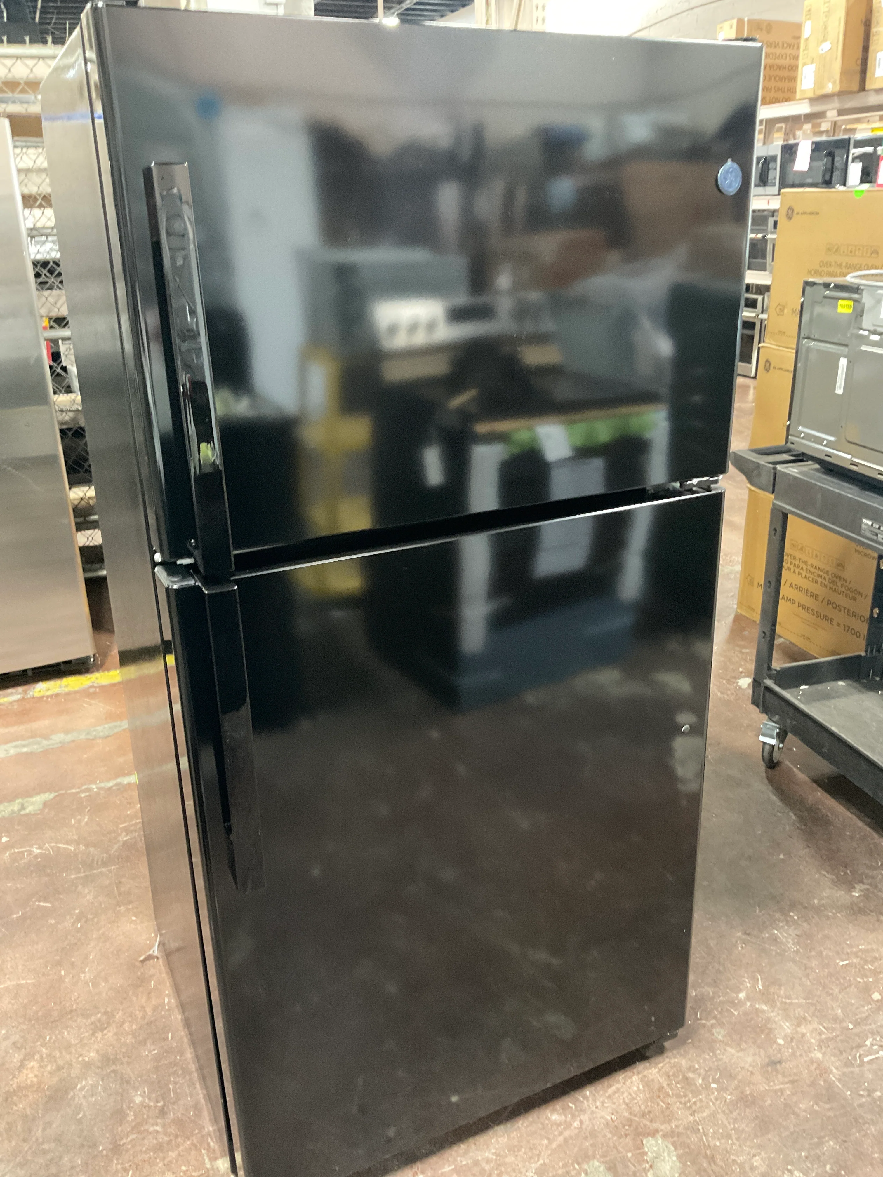 GE® 21.9 Cu. Ft. Garage Ready Top-Freezer Refrigerator - Image 22