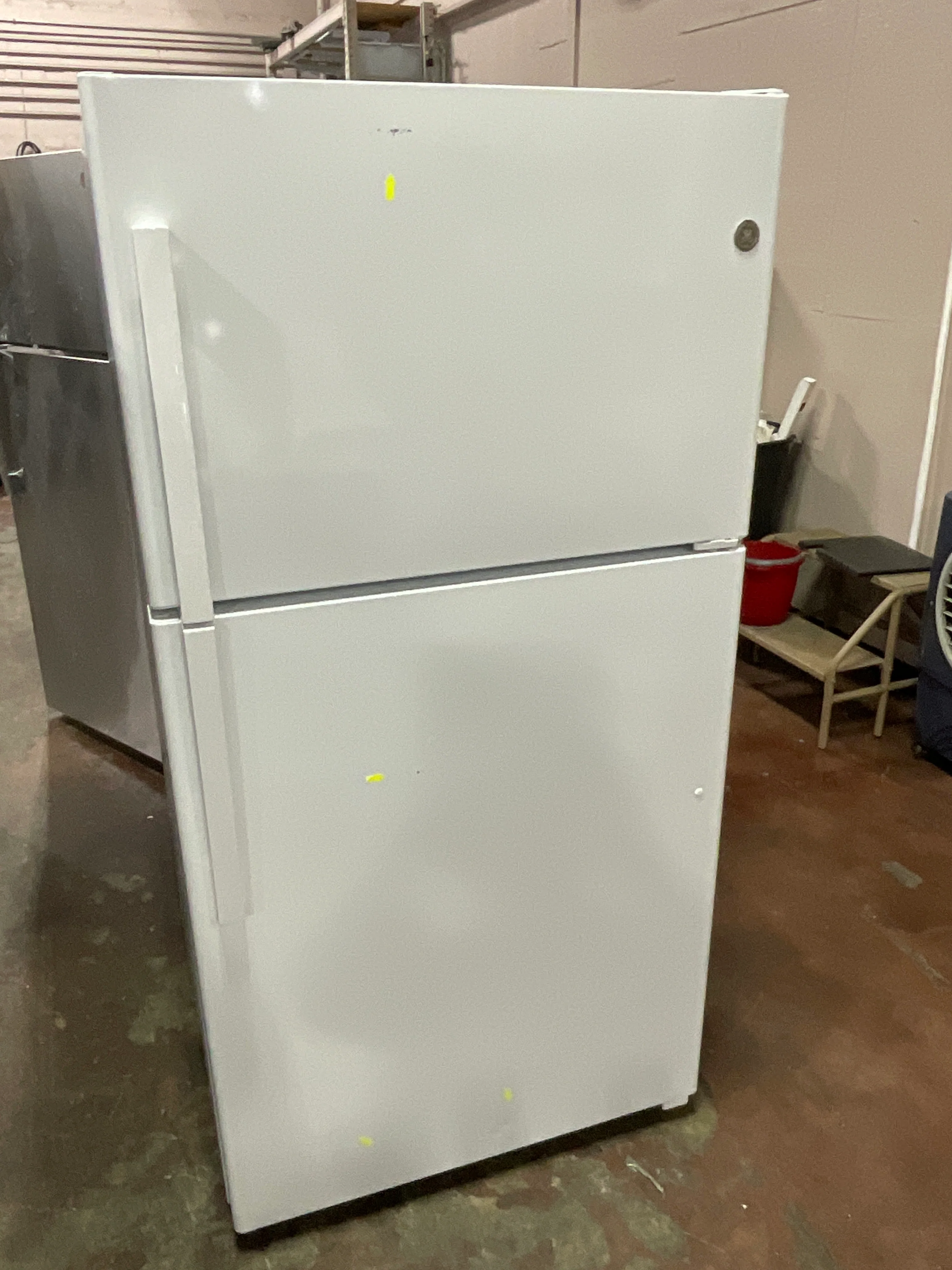 GE® 21.9 Cu. Ft. Garage Ready Top-Freezer Refrigerator - Image 11