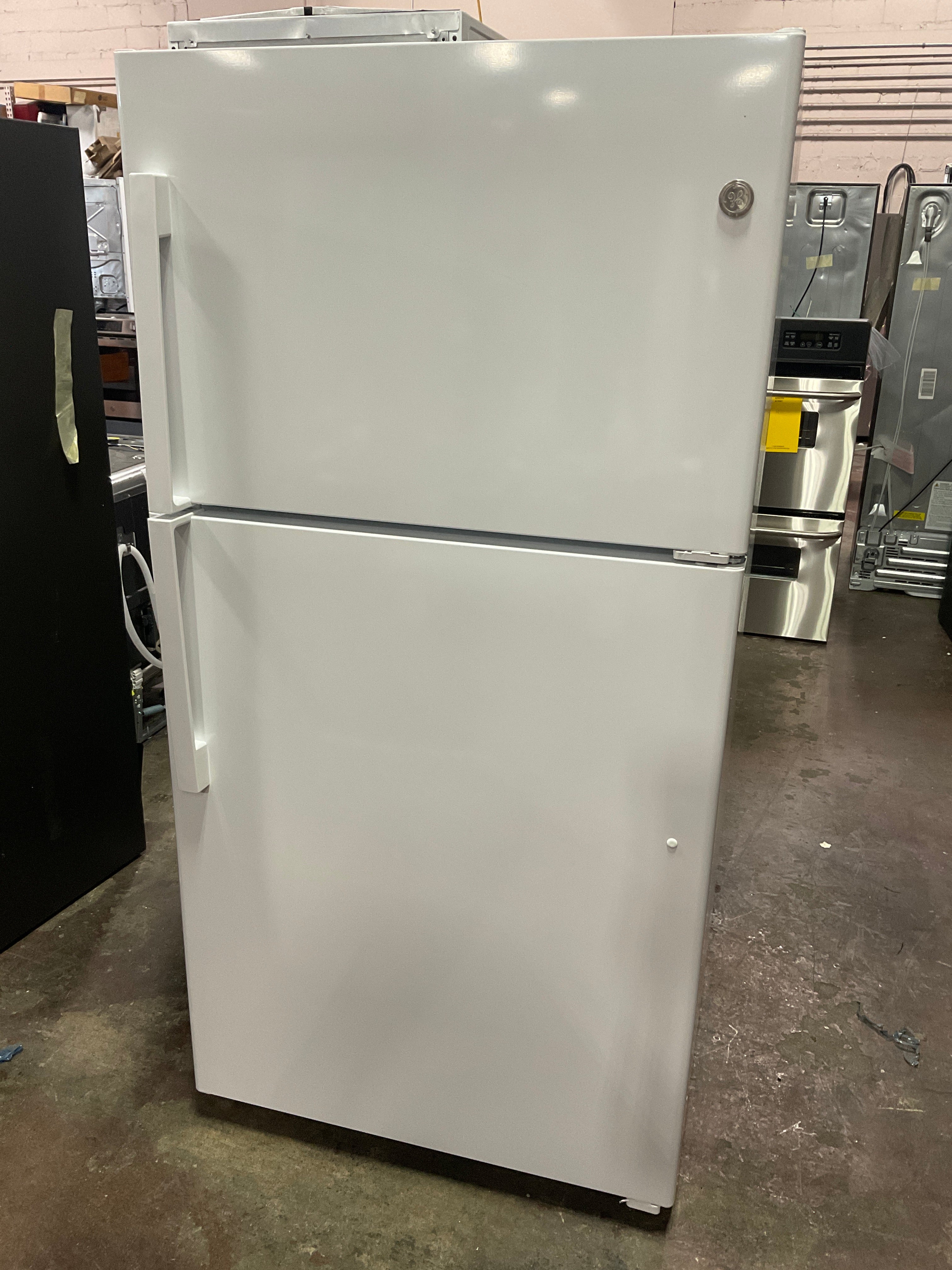 GE® 21.9 Cu. Ft. Garage Ready Top-Freezer Refrigerator - Image 20