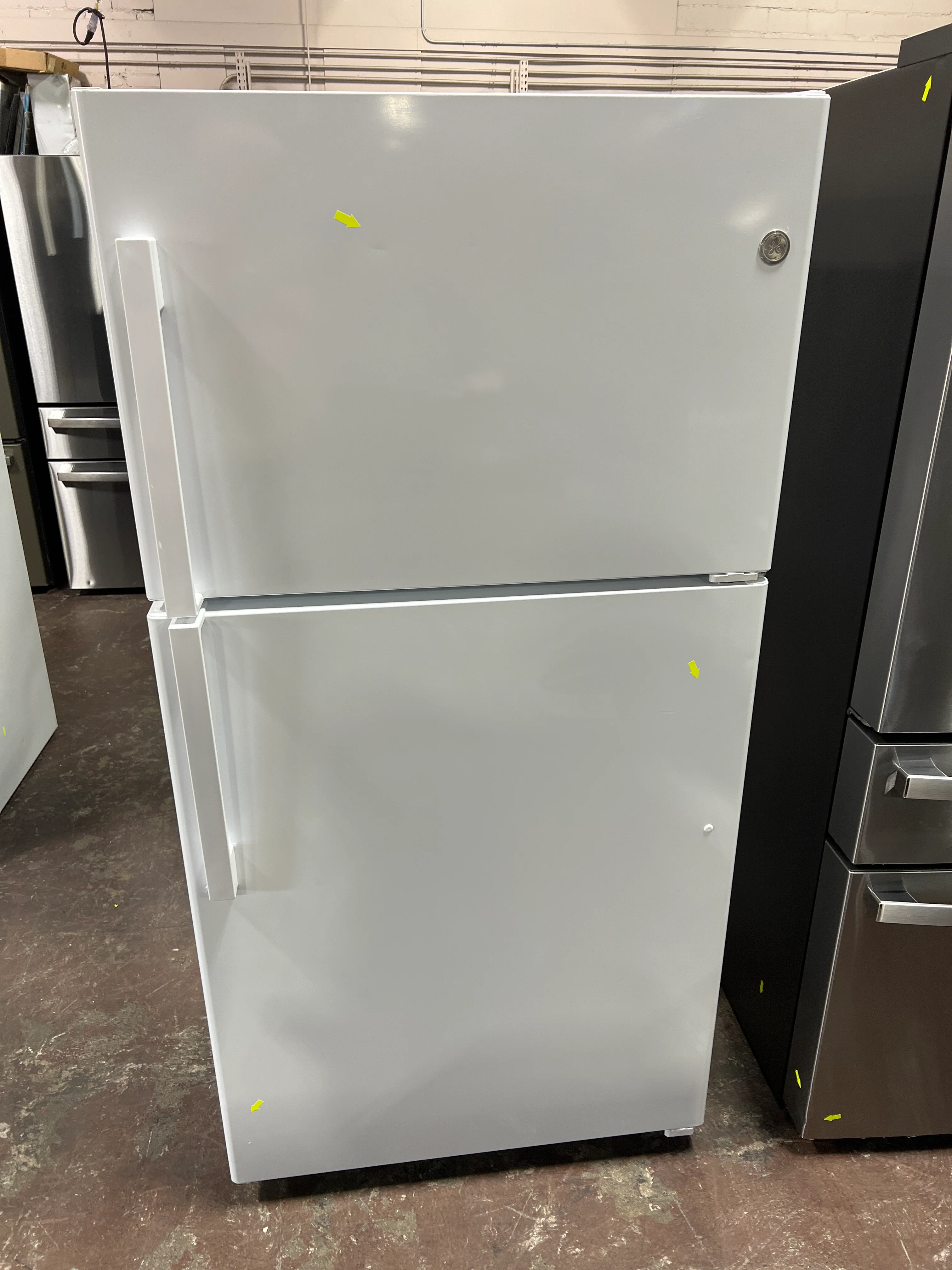 GE® 21.9 Cu. Ft. Garage Ready Top-Freezer Refrigerator - Image 23