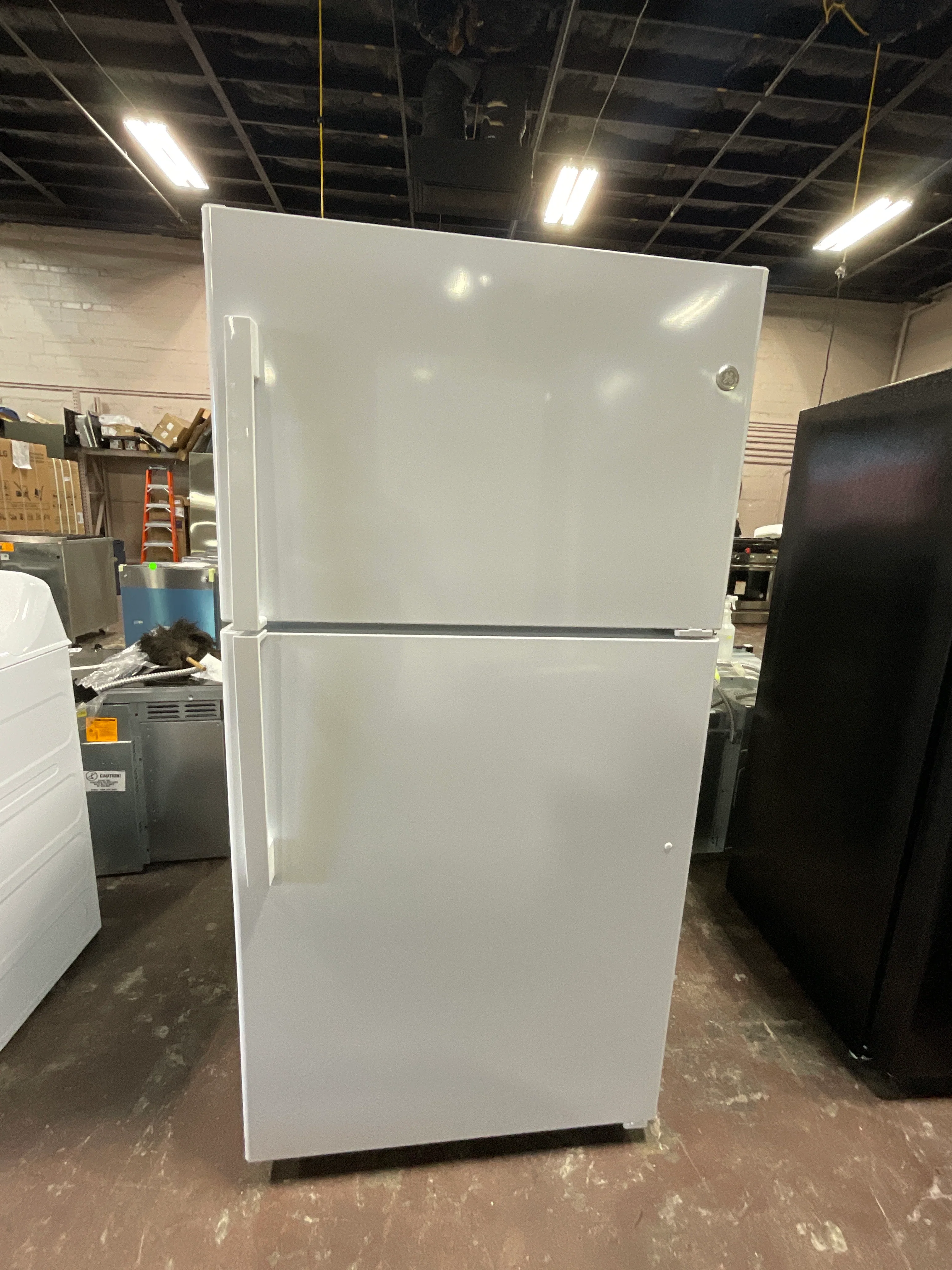 GE® 21.9 Cu. Ft. Garage Ready Top-Freezer Refrigerator - Image 6