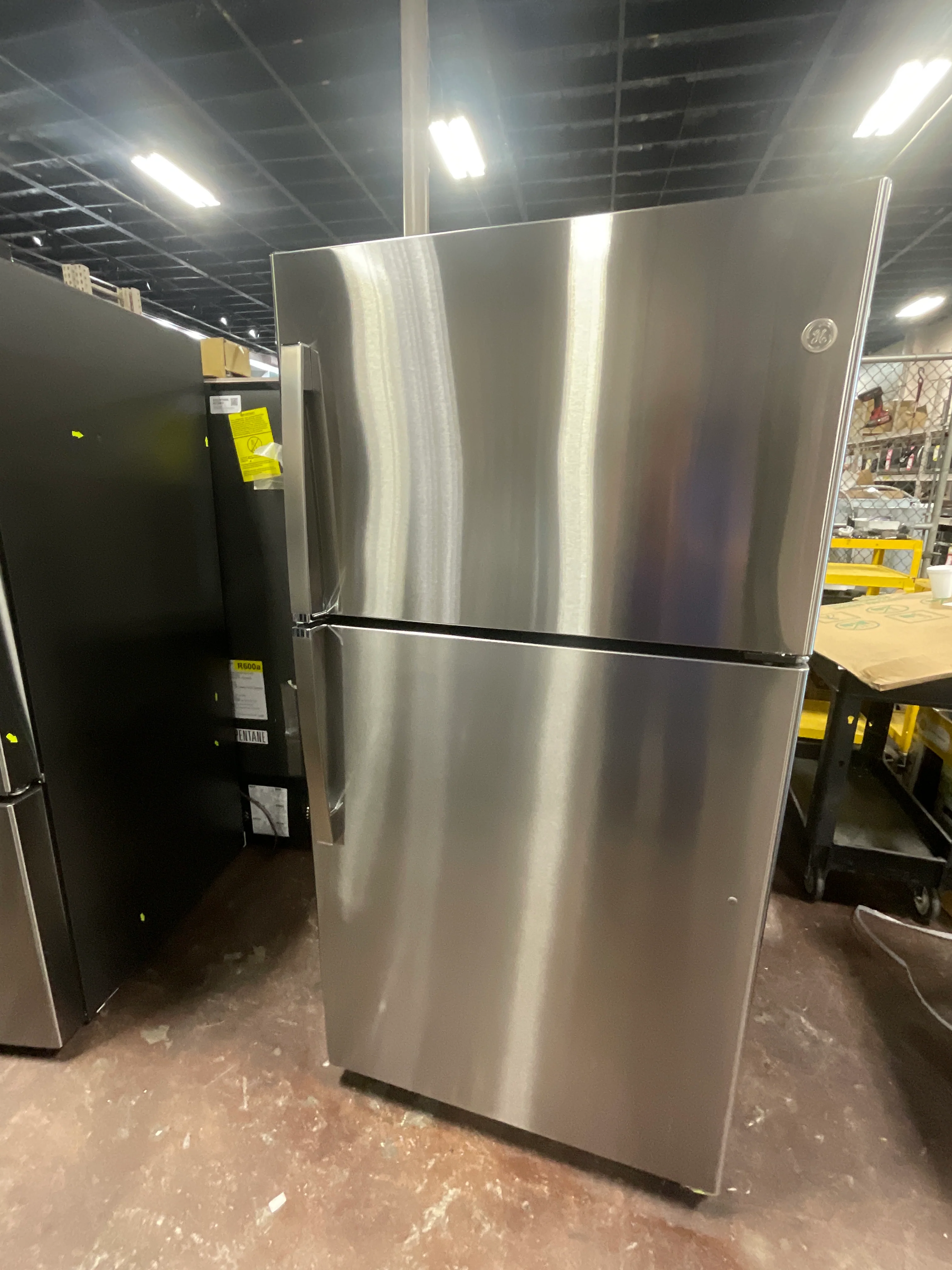 GE® 21.9 Cu. Ft. Garage Ready Top-Freezer Refrigerator - Image 11