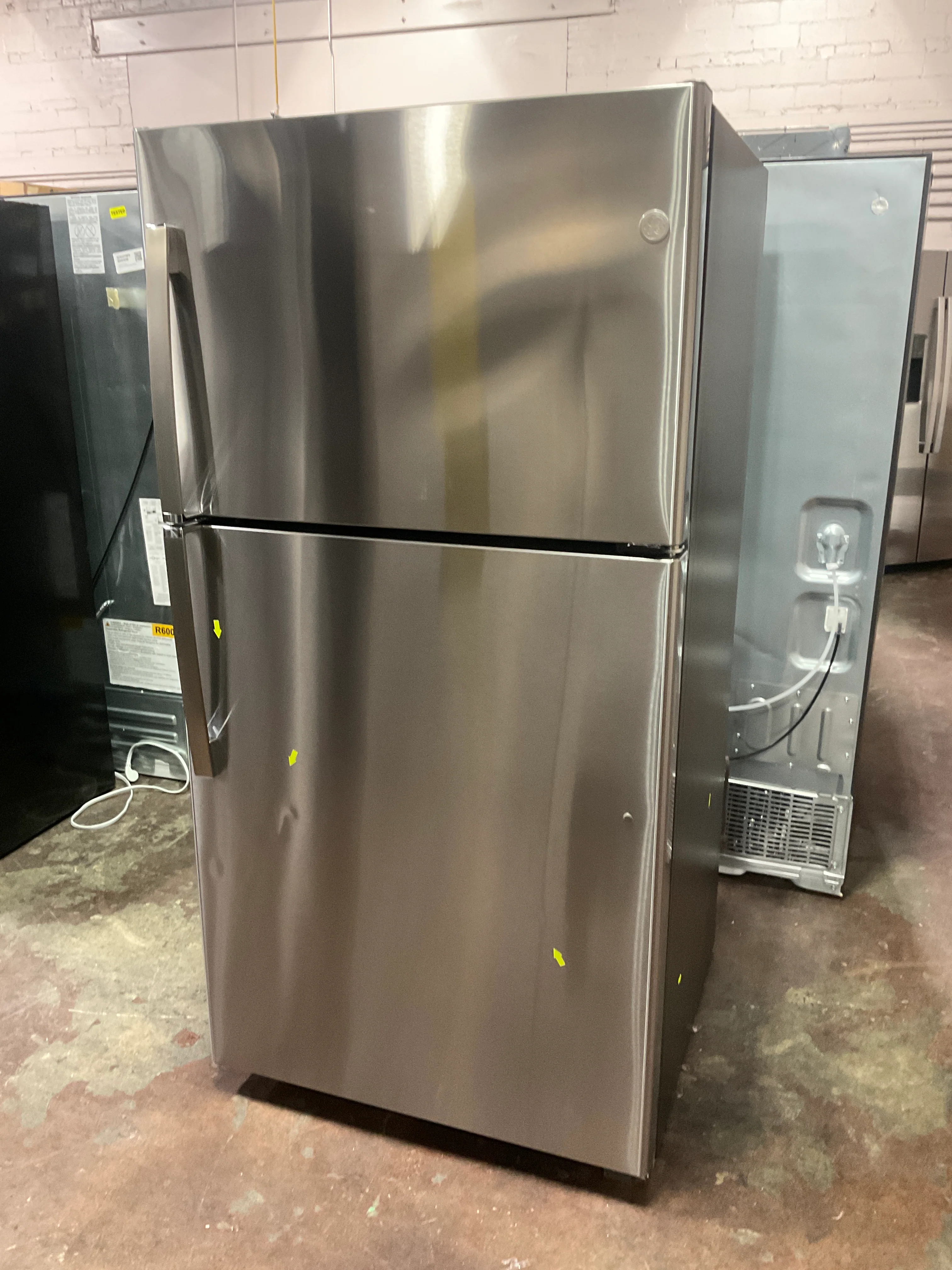 GE® 21.9 Cu. Ft. Garage Ready Top-Freezer Refrigerator - Image 22