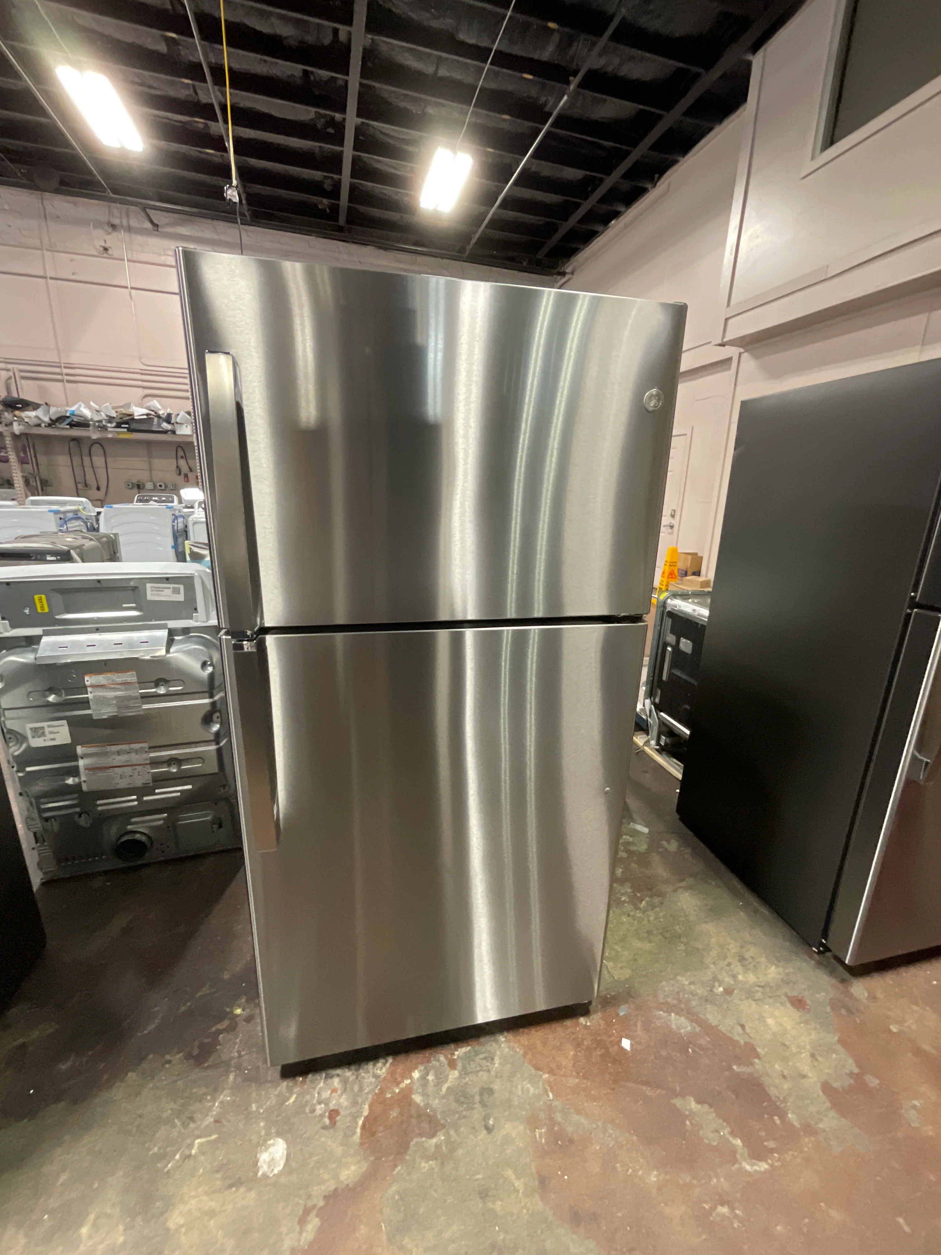 GE® 21.9 Cu. Ft. Garage Ready Top-Freezer Refrigerator - Image 8