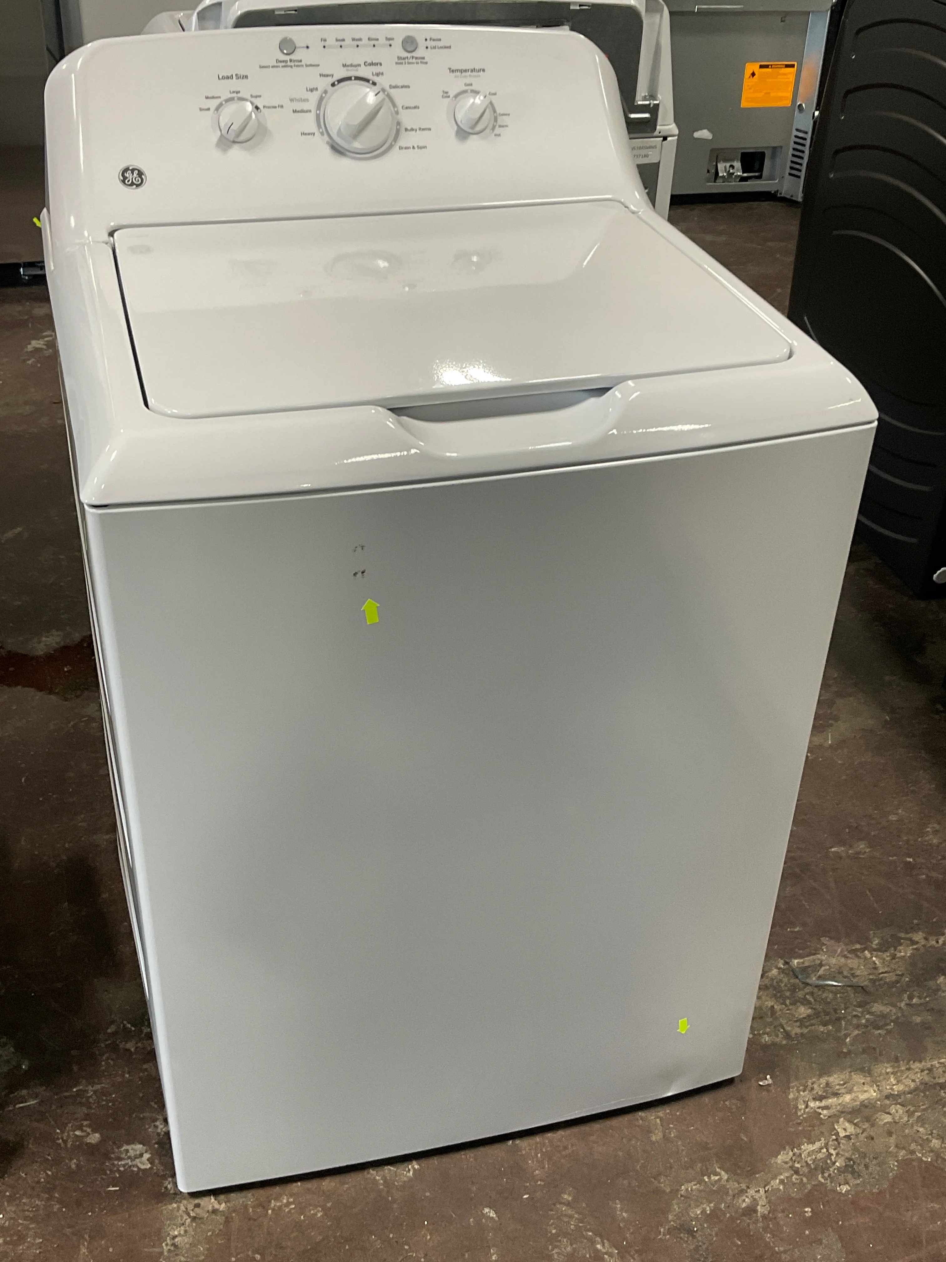 GE® 4.0 cu. ft. Capacity Washer with Stainless Steel Basket and Water Level Control - Image 6
